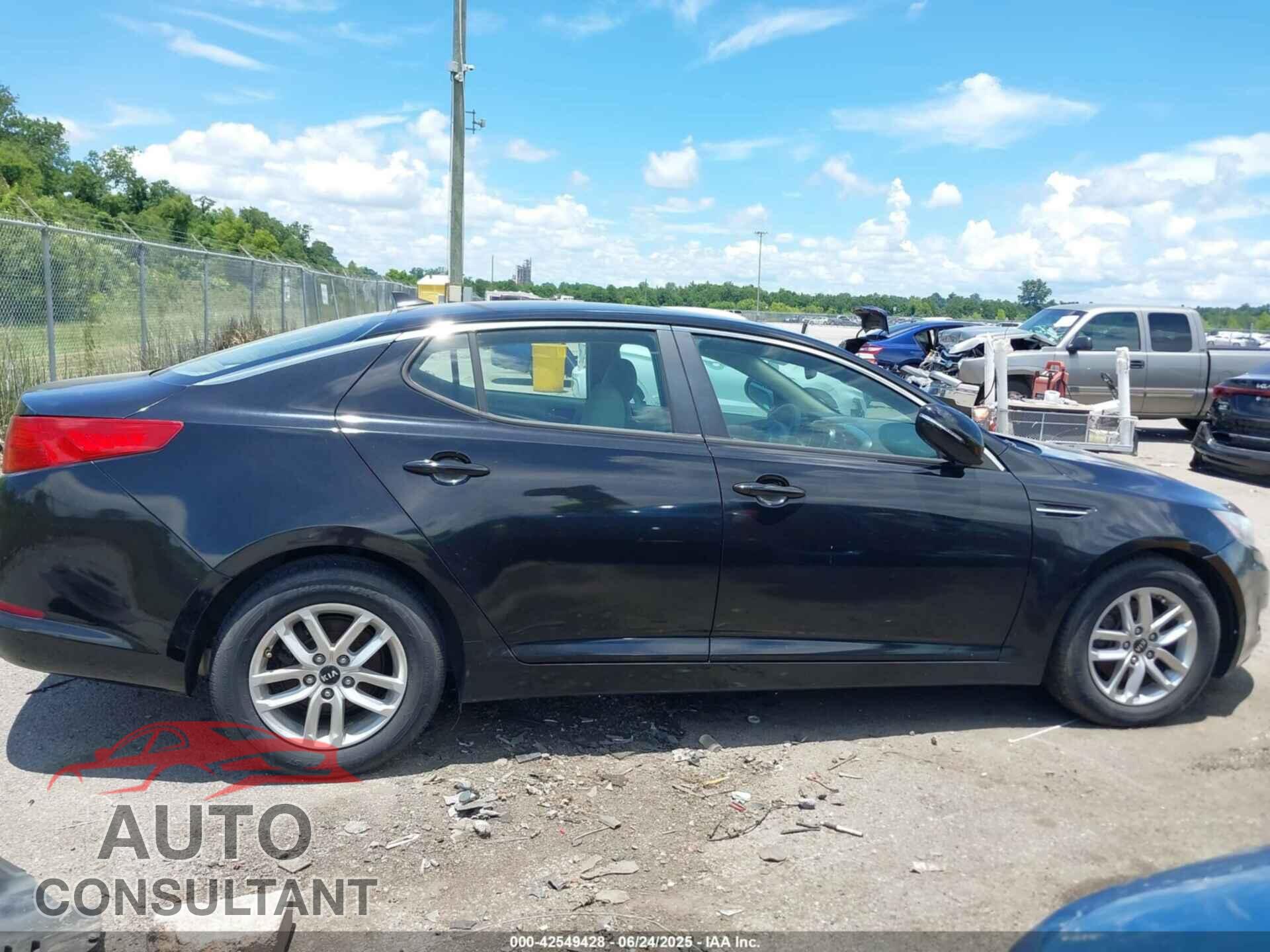 KIA OPTIMA 2011 - KNAGM4A76B5154804