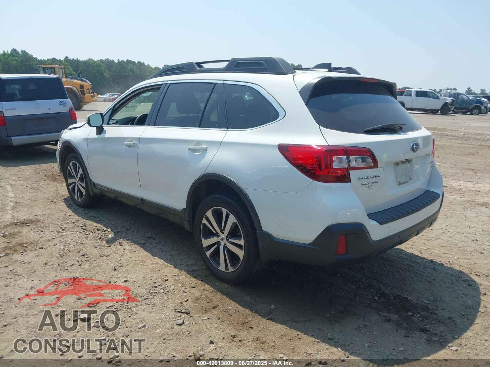 SUBARU OUTBACK 2018 - 4S4BSENC2J3229214