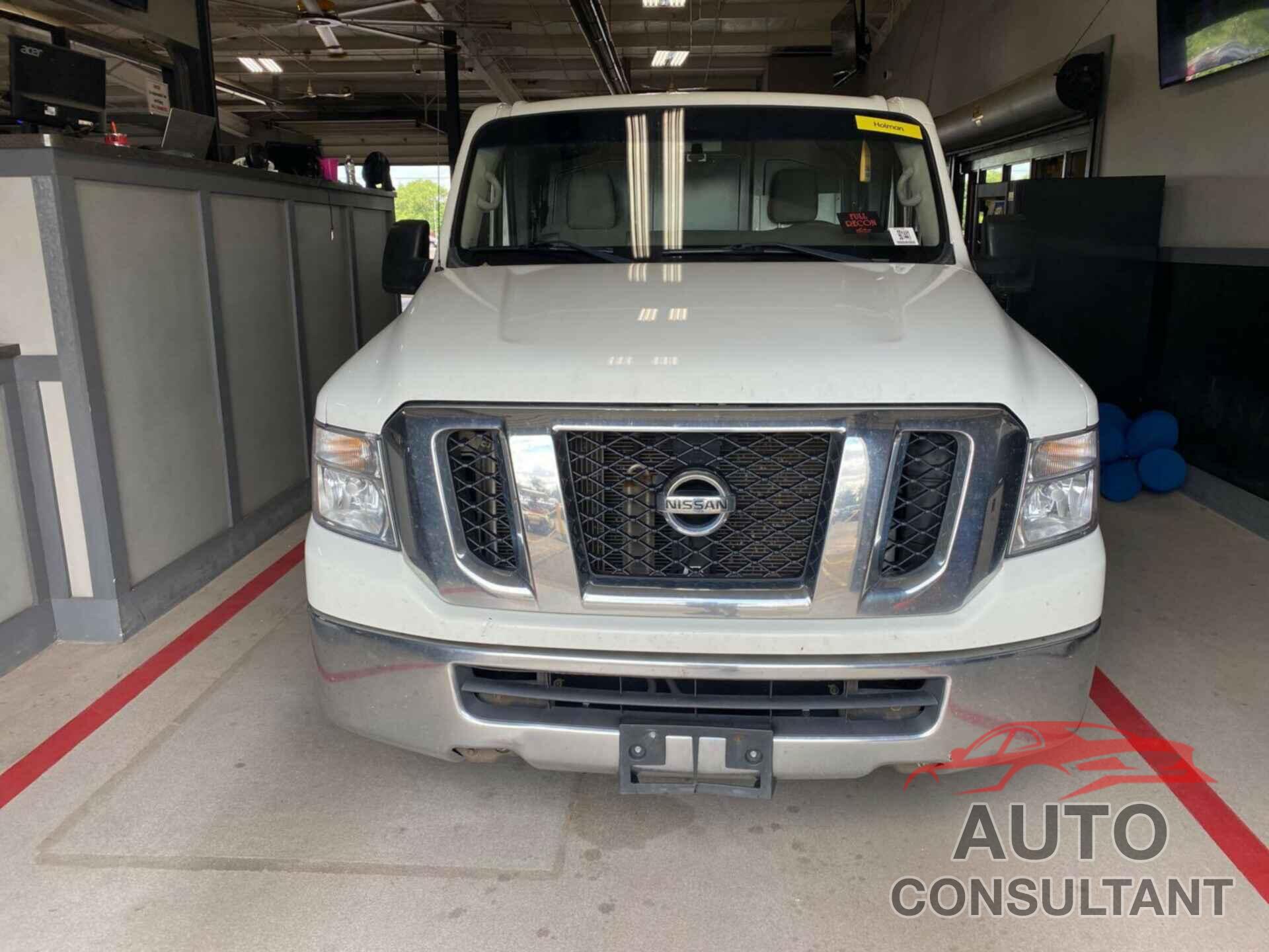 NISSAN NV CARGO NV2500 HD 2019 - 1N6BF0KY4KN804394