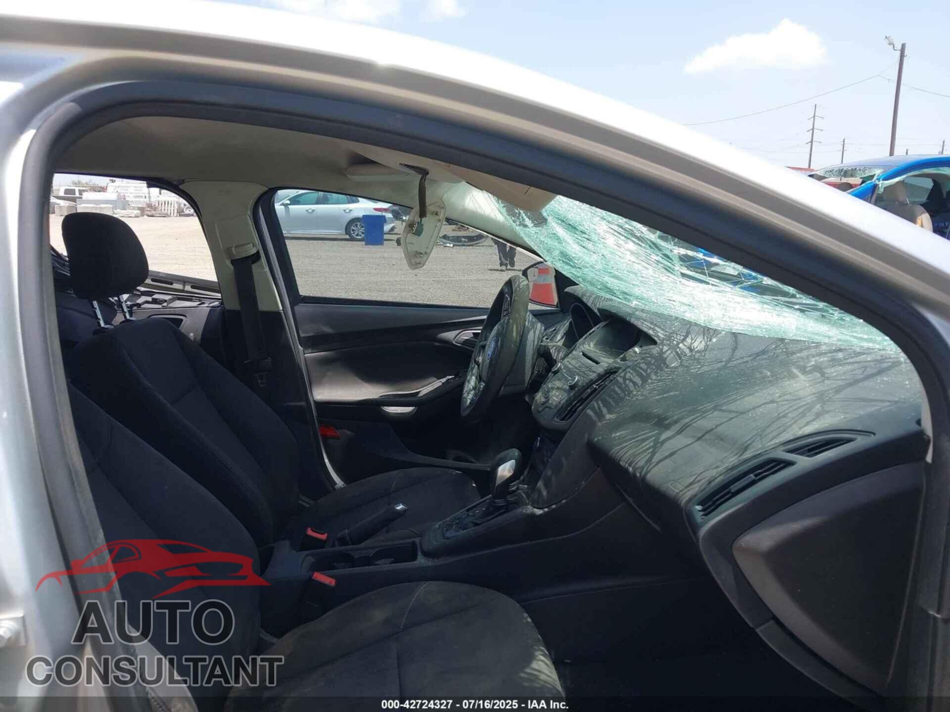 FORD FOCUS 2016 - 1FADP3E27GL245434