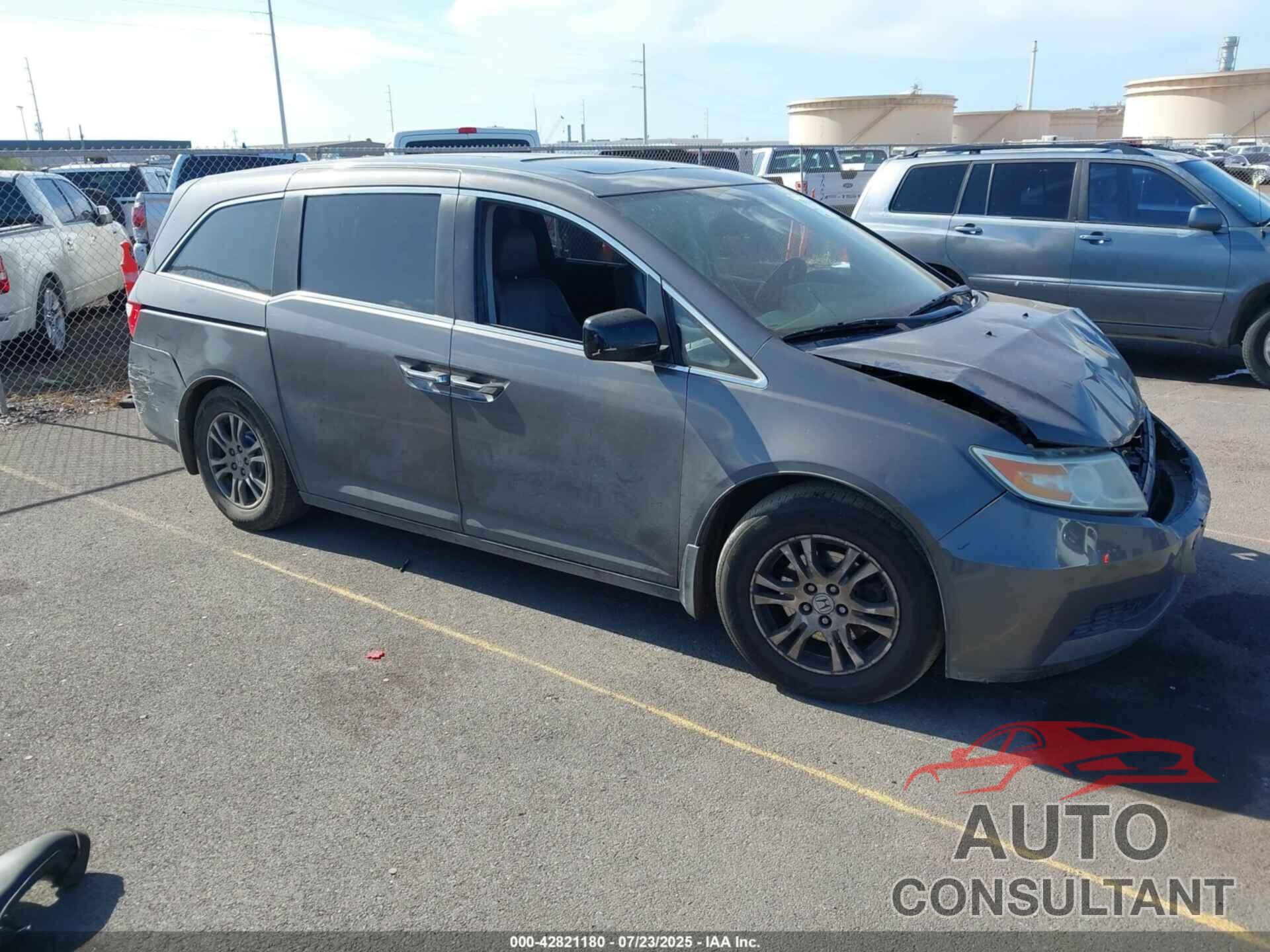 HONDA ODYSSEY 2013 - 5FNRL5H68DB088534