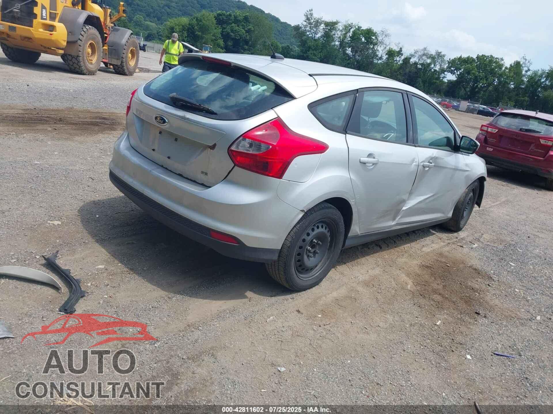 FORD FOCUS 2012 - 1FAHP3K24CL302737