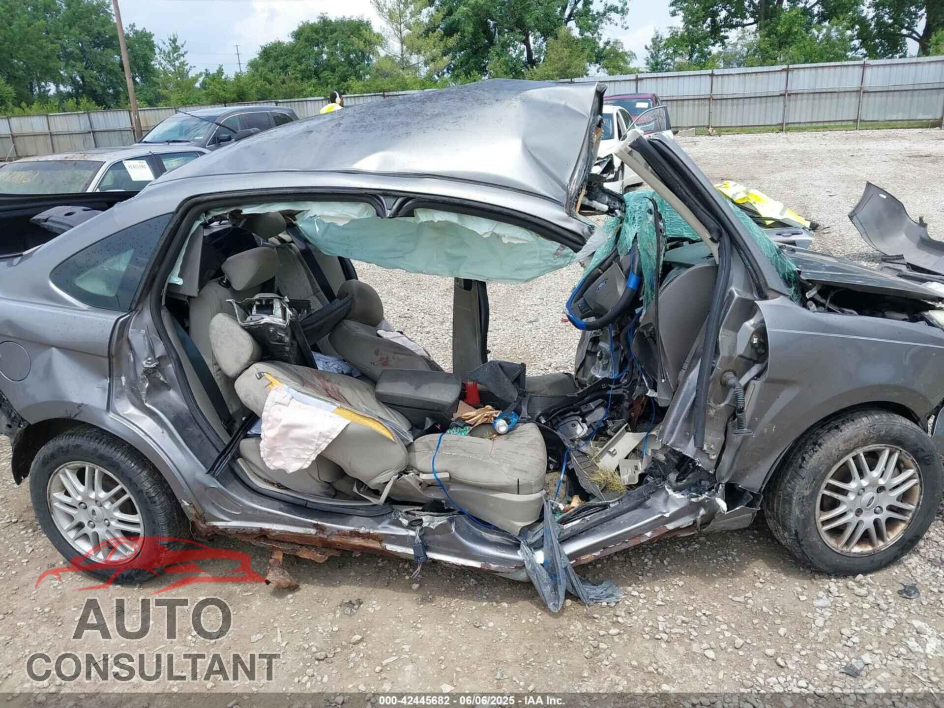 FORD FOCUS 2009 - 1FAHP35N39W144016