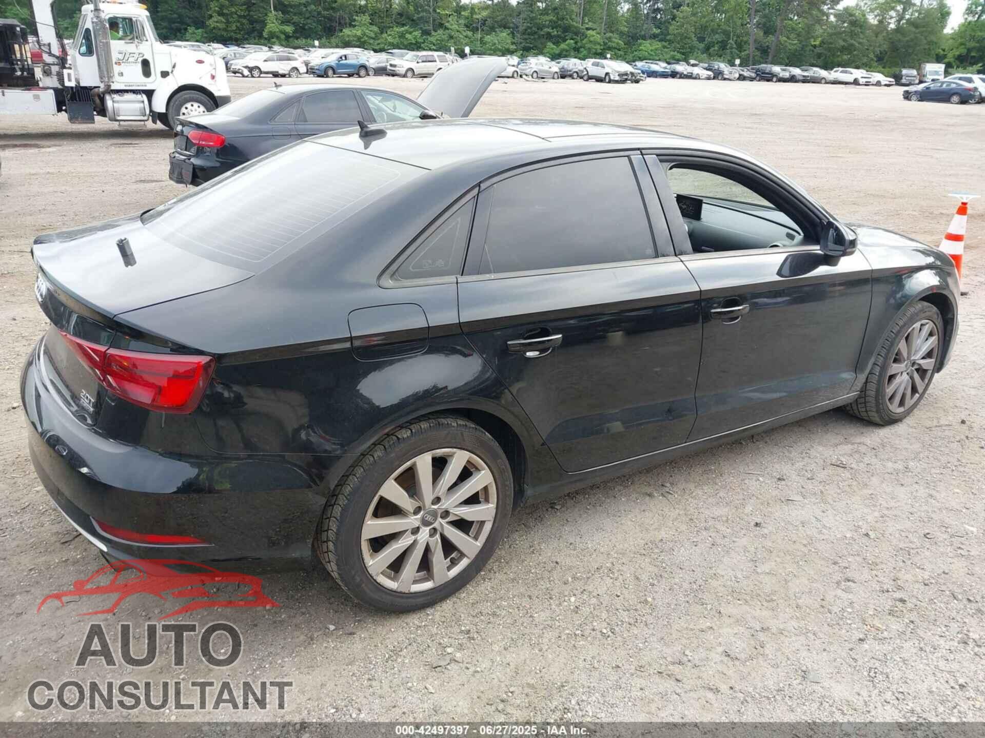 AUDI A3 2017 - WAUB8GFF5H1066584