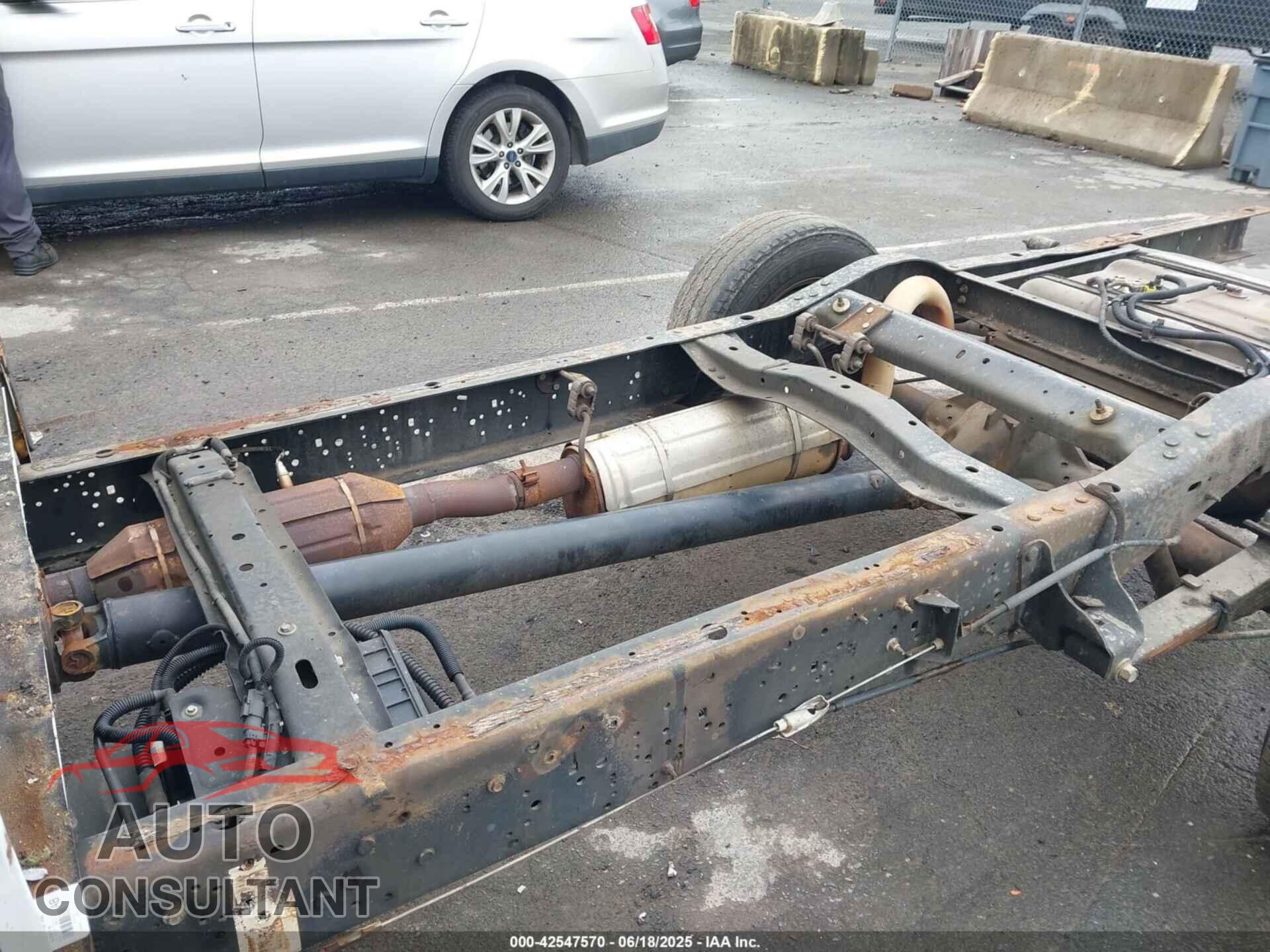 FORD E-350 CUTAWAY 2009 - 1FDSE35L09DA86765
