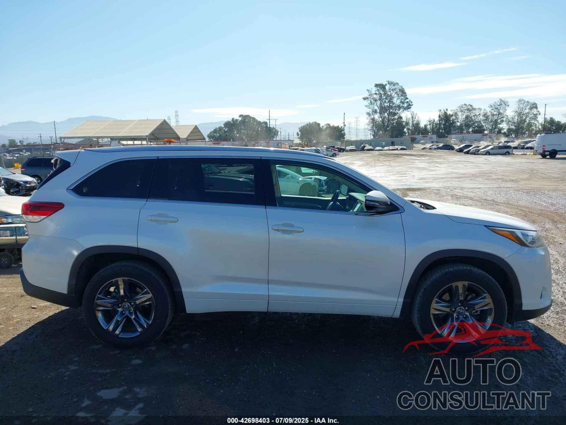 TOYOTA HIGHLANDER 2018 - 5TDYZRFH7JS264597