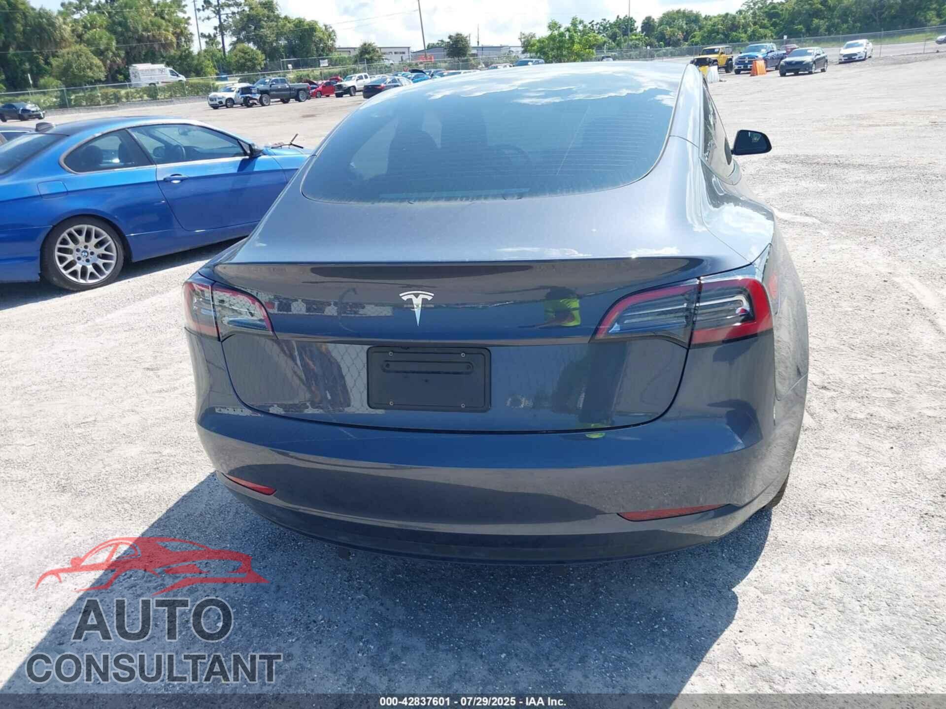 TESLA MODEL 3 2023 - 5YJ3E1EAXPF642632
