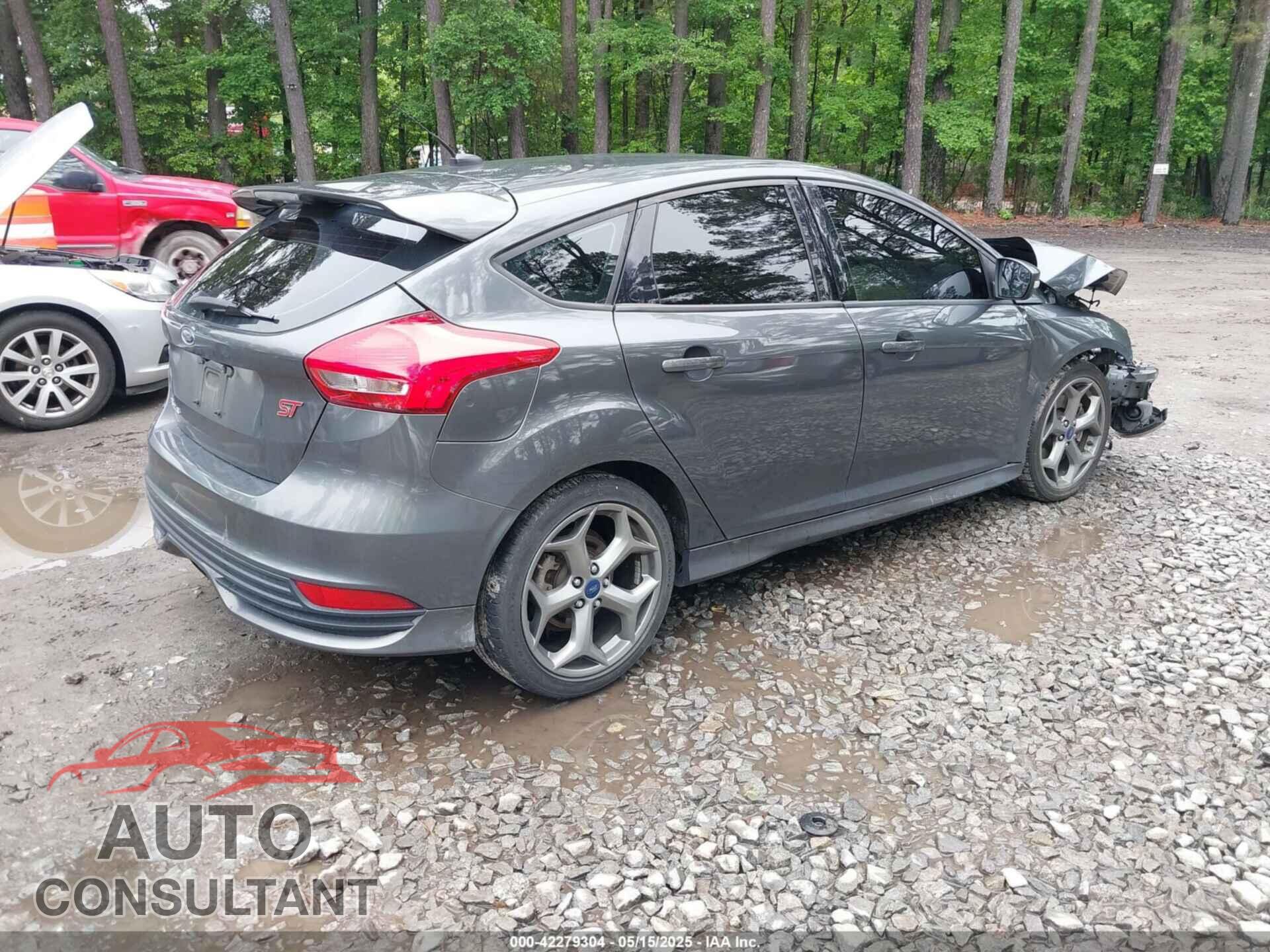 FORD FOCUS 2016 - 1FADP3L96GL376435