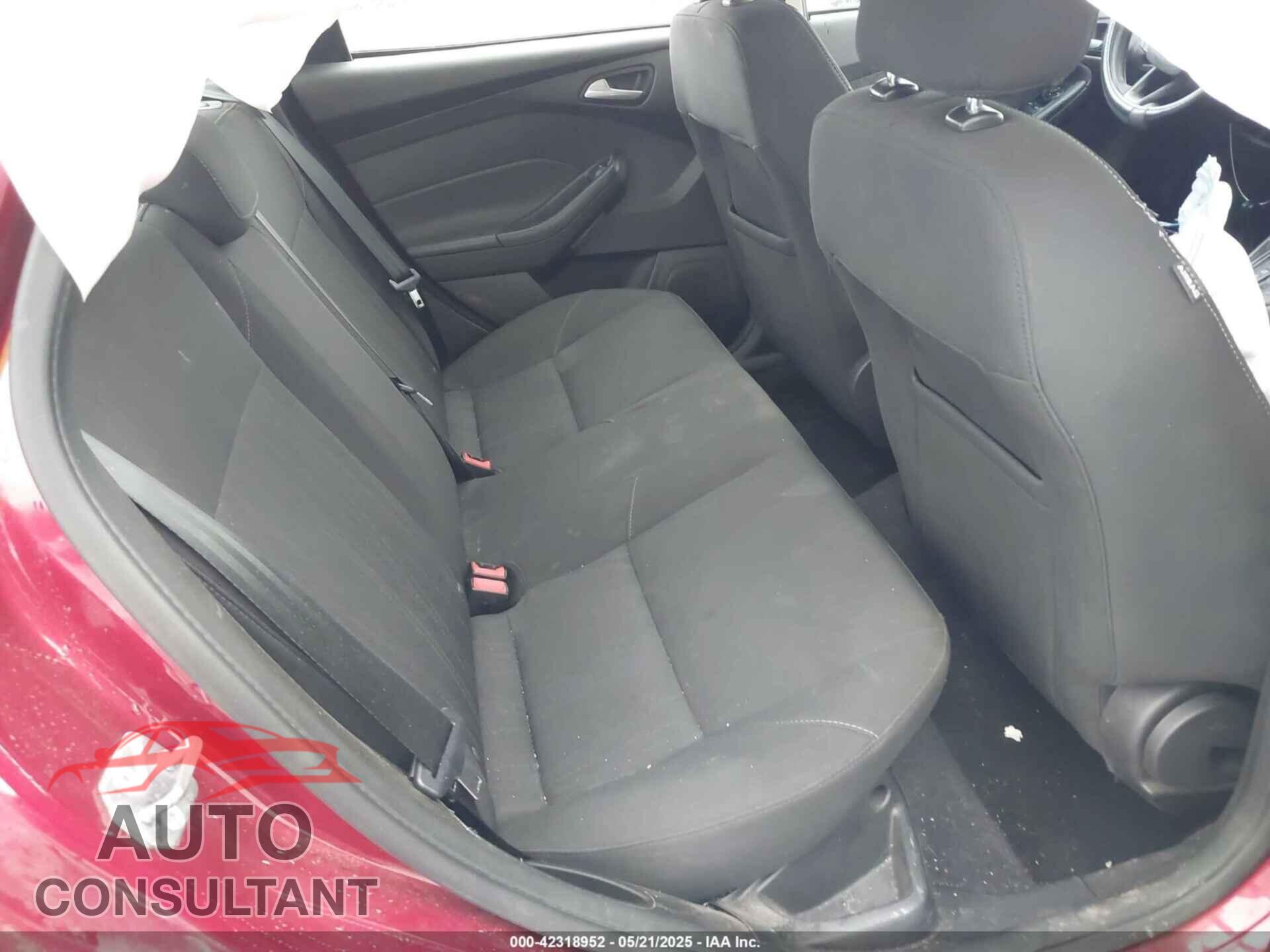 FORD FOCUS 2016 - 1FADP3F2XGL279219