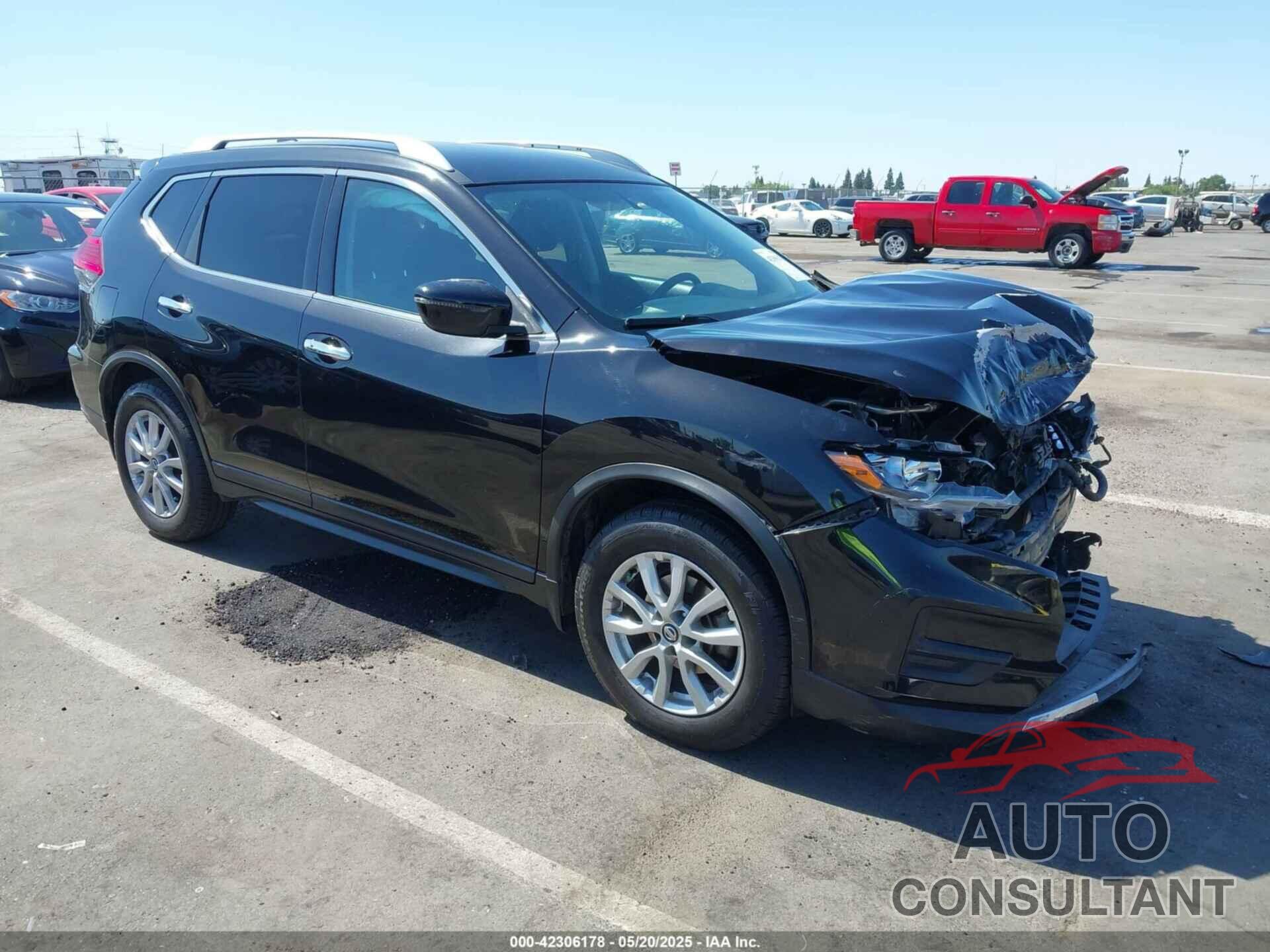 NISSAN ROGUE 2017 - KNMAT2MT3HP618539
