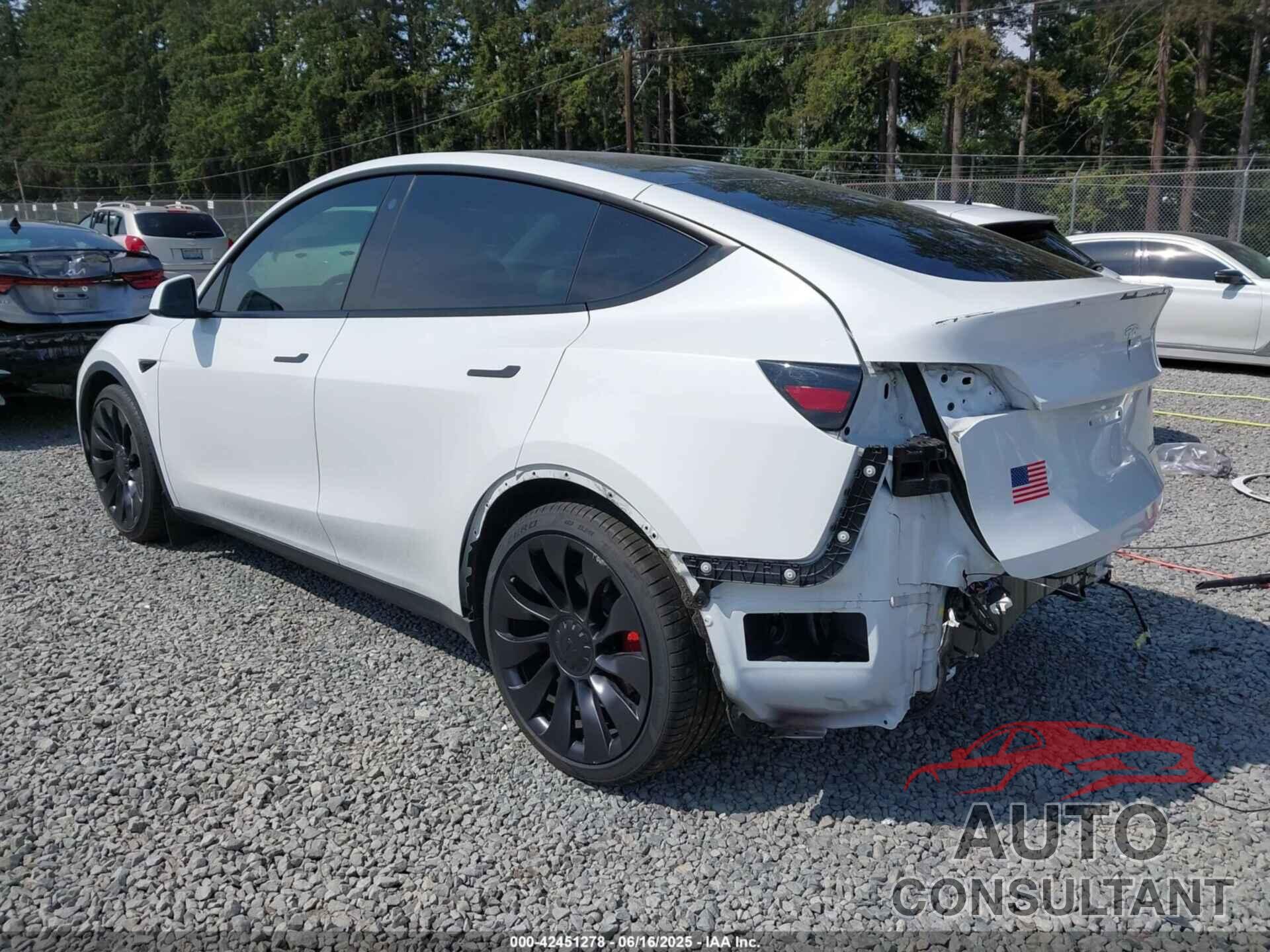 TESLA MODEL Y 2022 - 7SAYGDEF9NF400265
