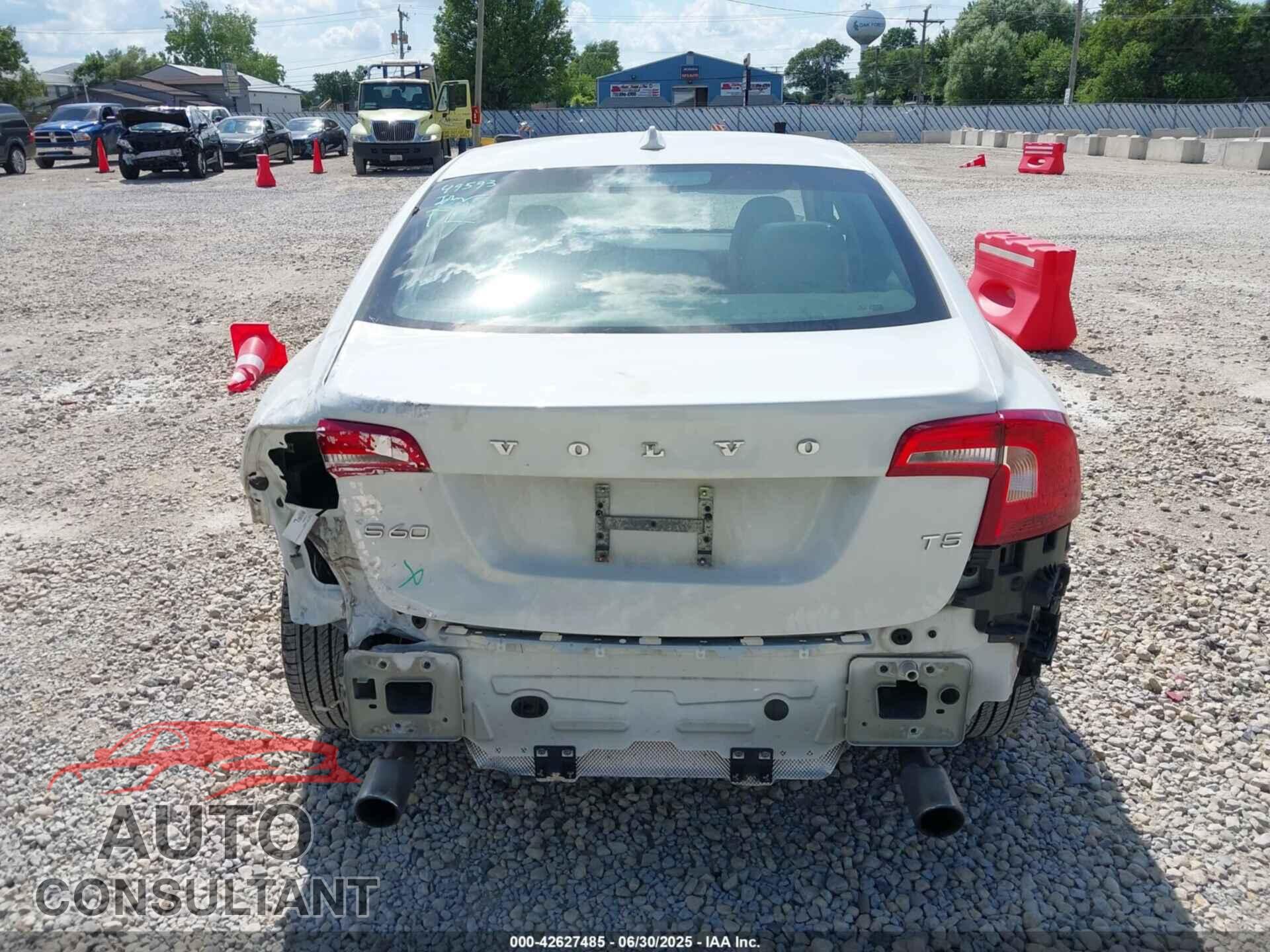 VOLVO S60 2017 - YV126MFLXH2422979