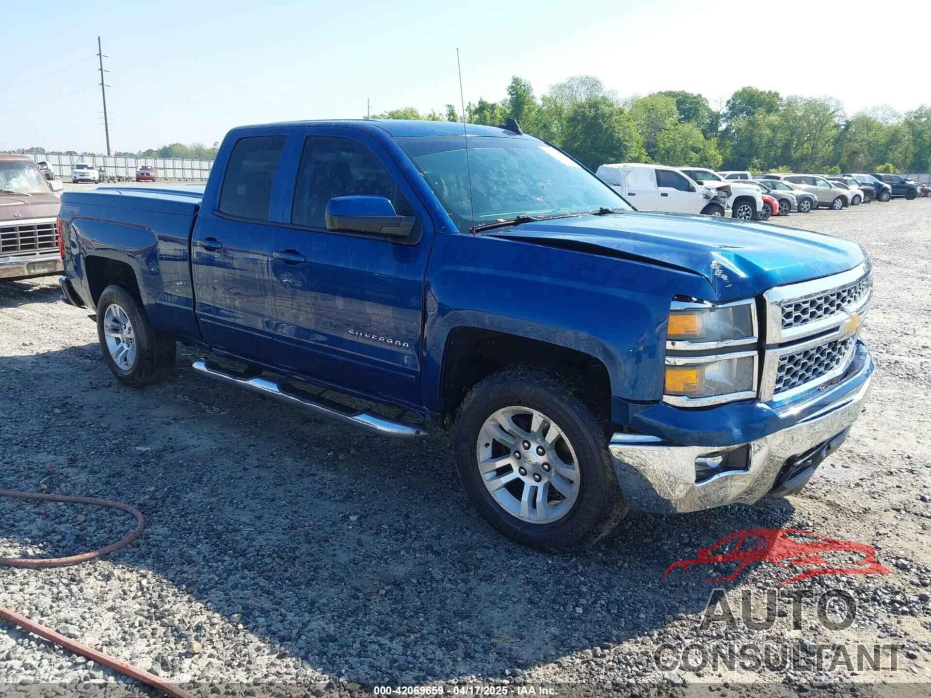 CHEVROLET SILVERADO 1500 2015 - 1GCVKREC8FZ213225