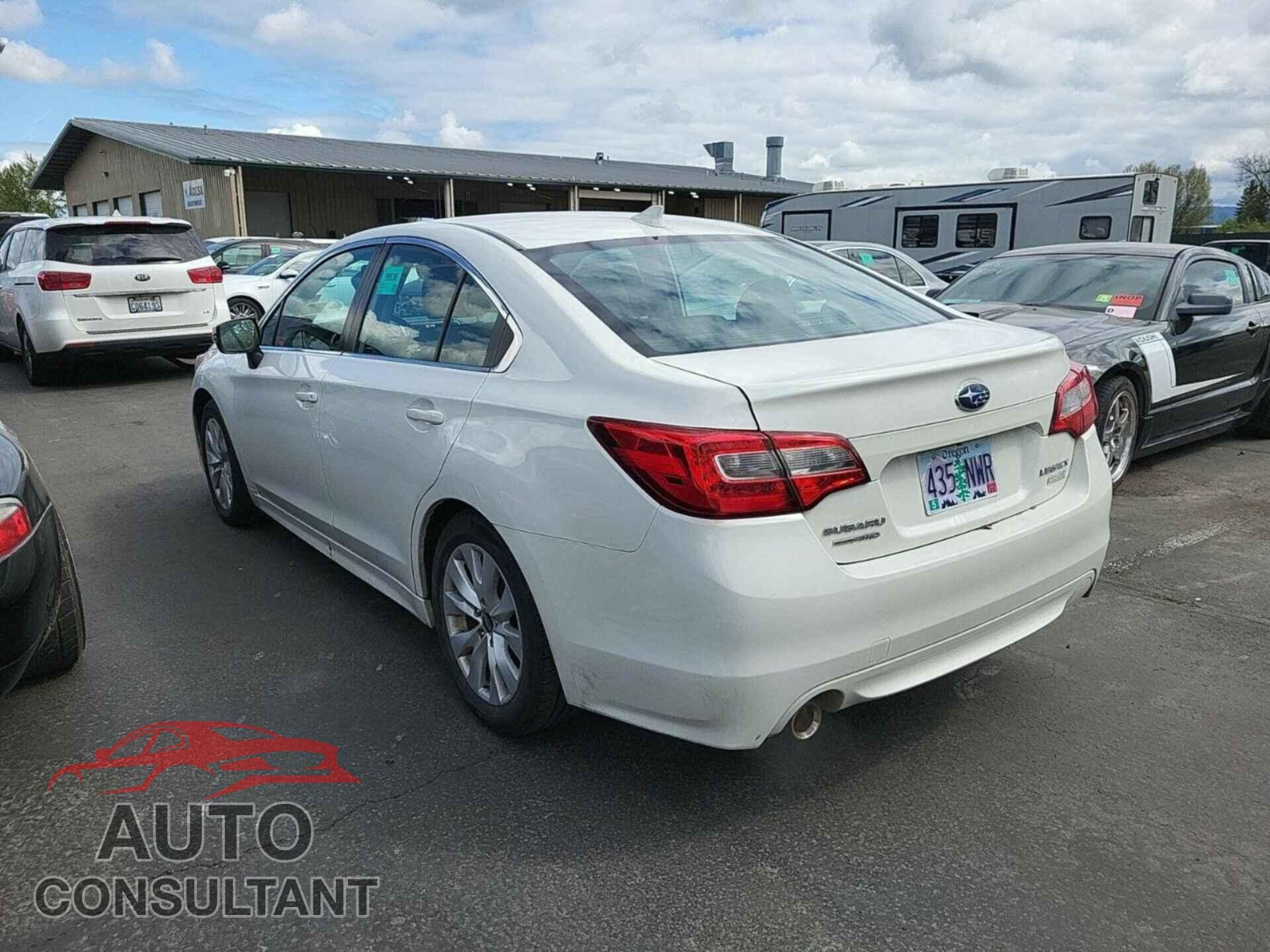 SUBARU LEGACY 2017 - 4S3BNAF63H3058111
