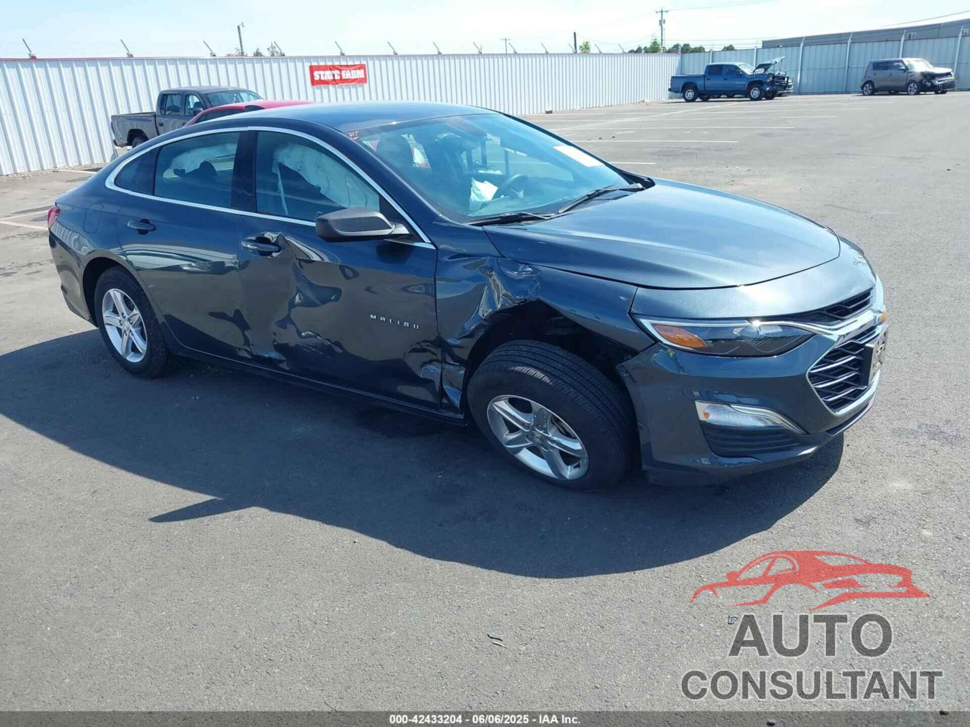 CHEVROLET MALIBU 2021 - 1G1ZB5ST8MF020112
