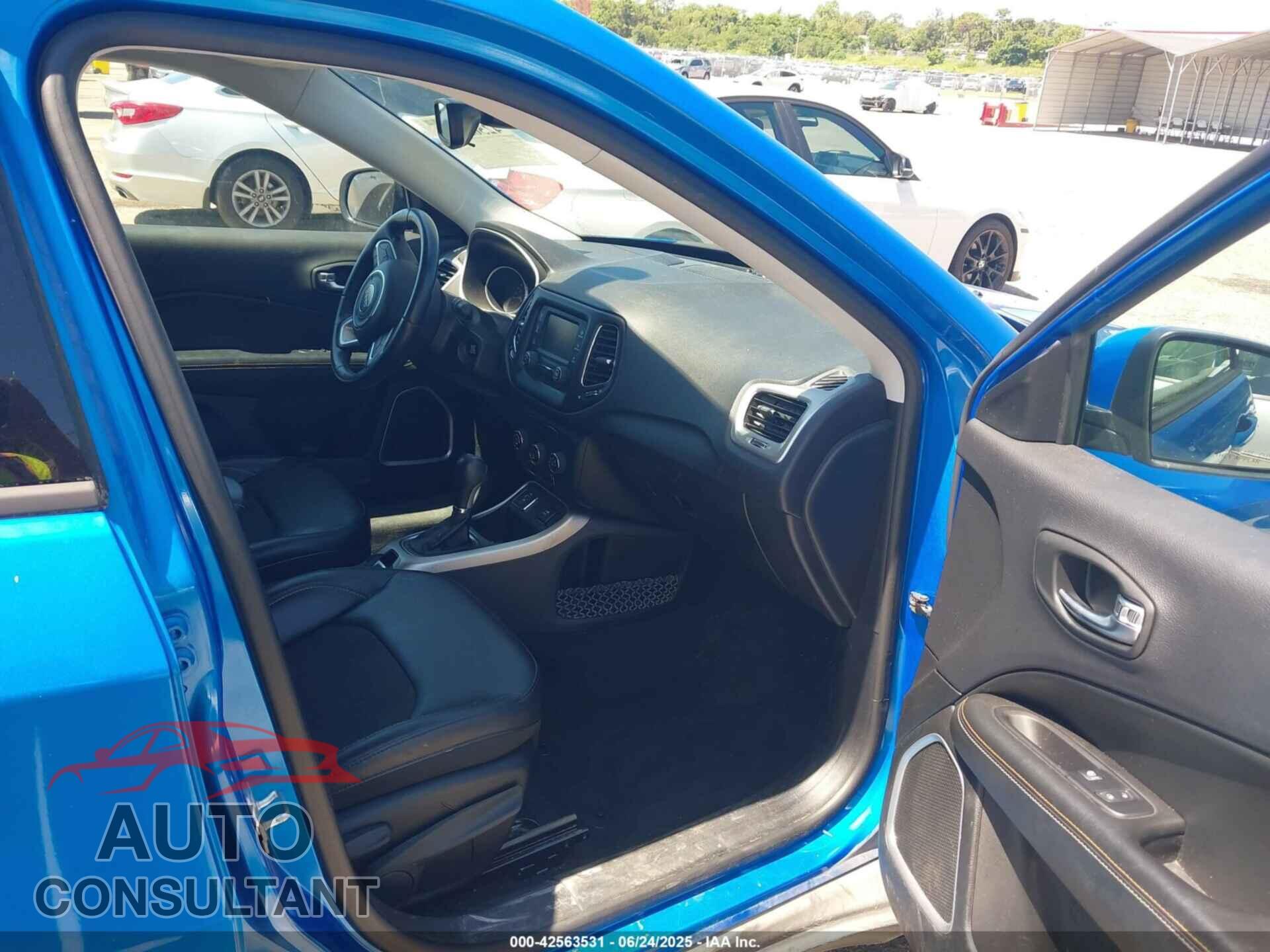 JEEP COMPASS 2018 - 3C4NJCBB1JT338496