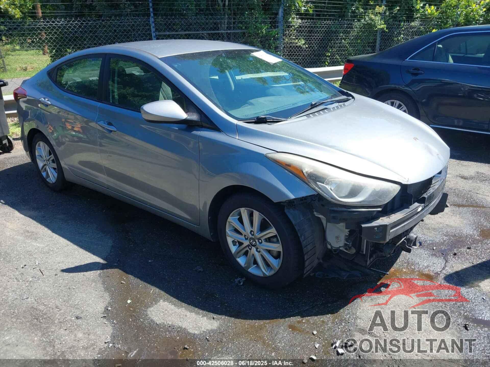 HYUNDAI ELANTRA 2015 - KMHDH4AEXFU278476