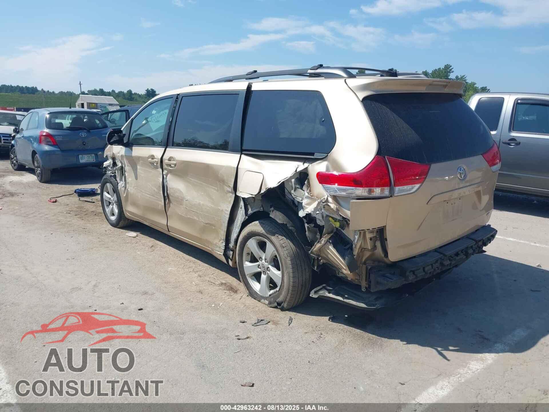 TOYOTA SIENNA 2012 - 5TDKK3DC0CS179912