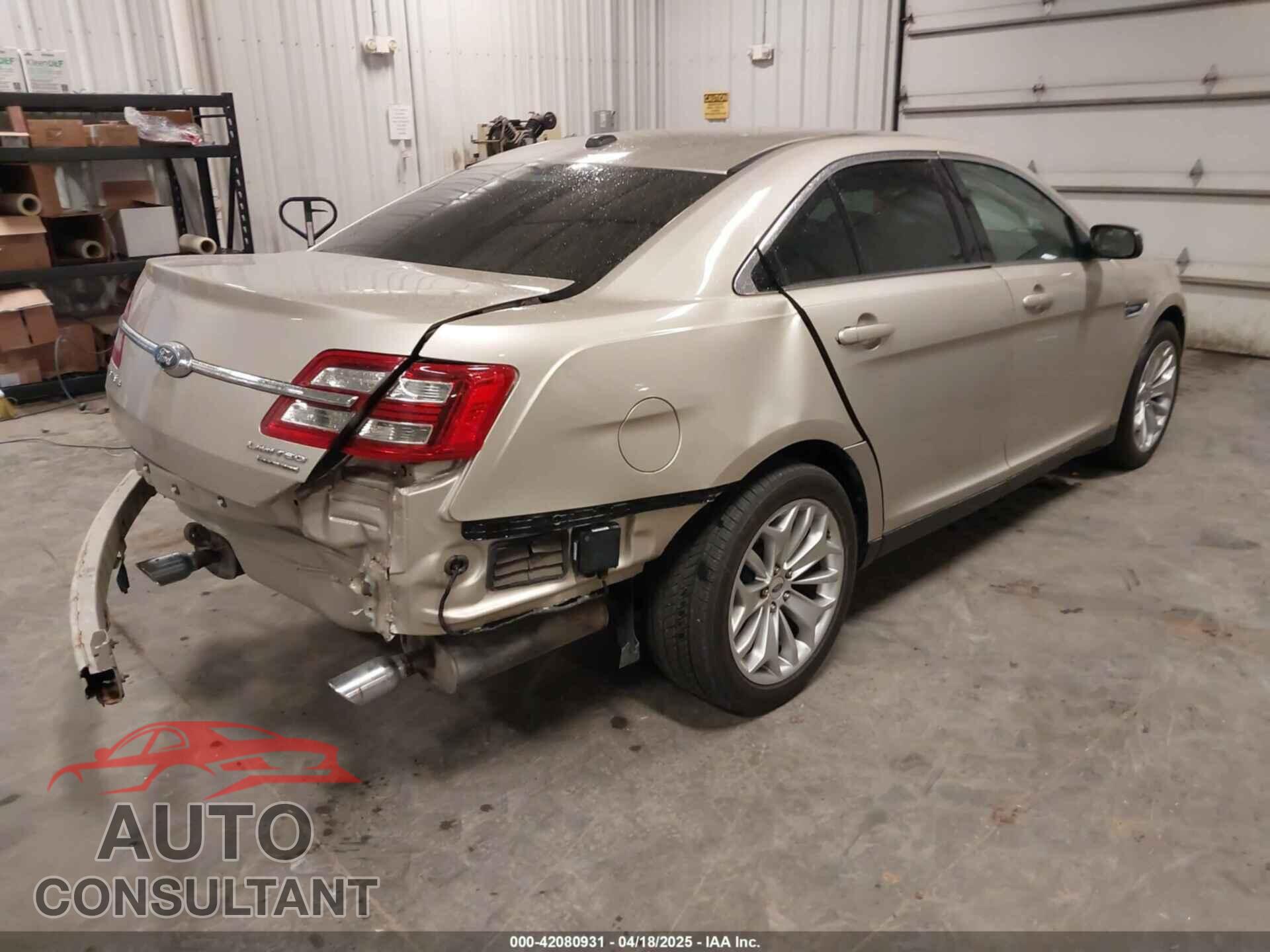 FORD TAURUS 2018 - 1FAHP2F87JG124059