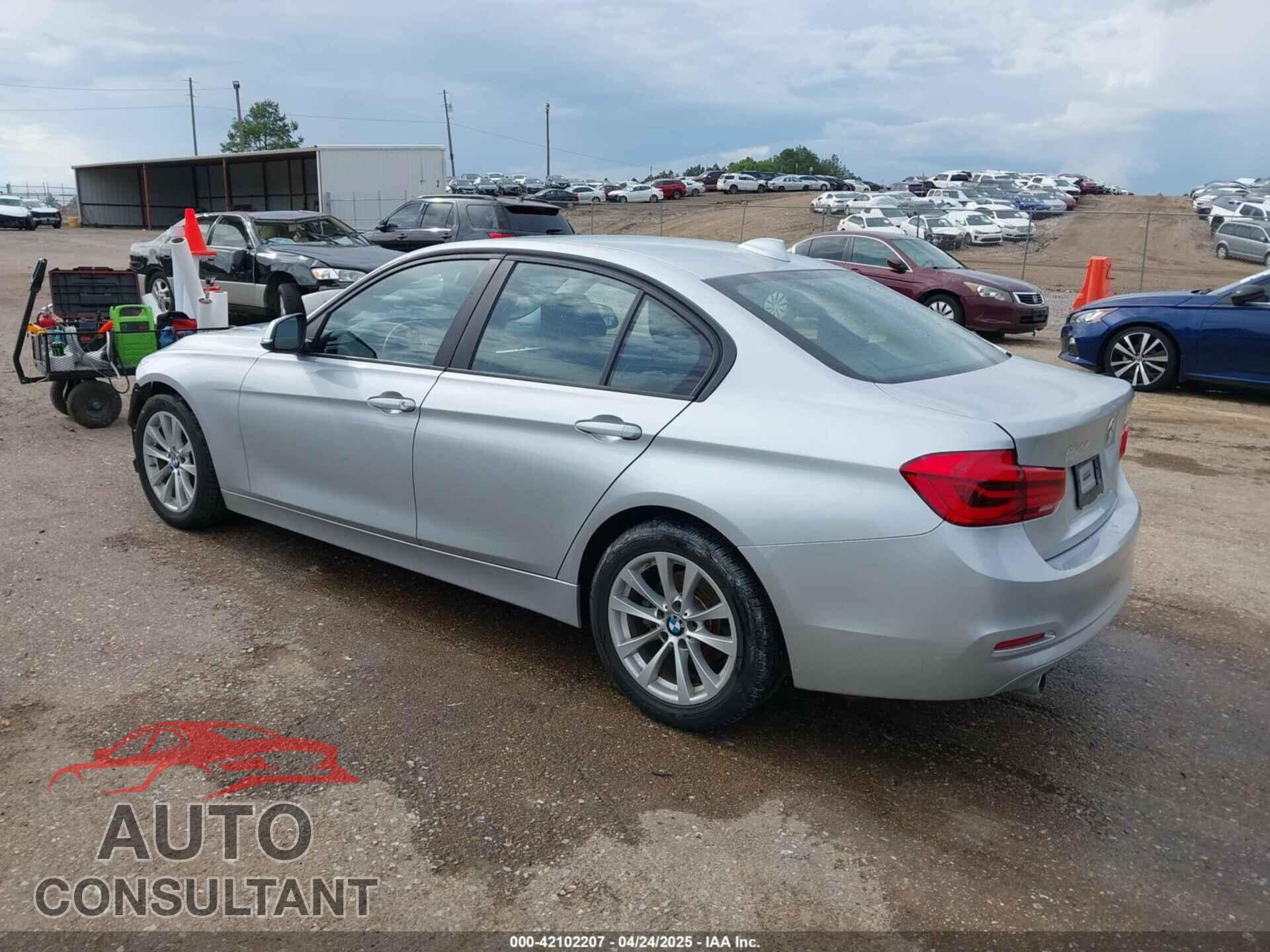 BMW 320I 2018 - WBA8E1G56JNU92000