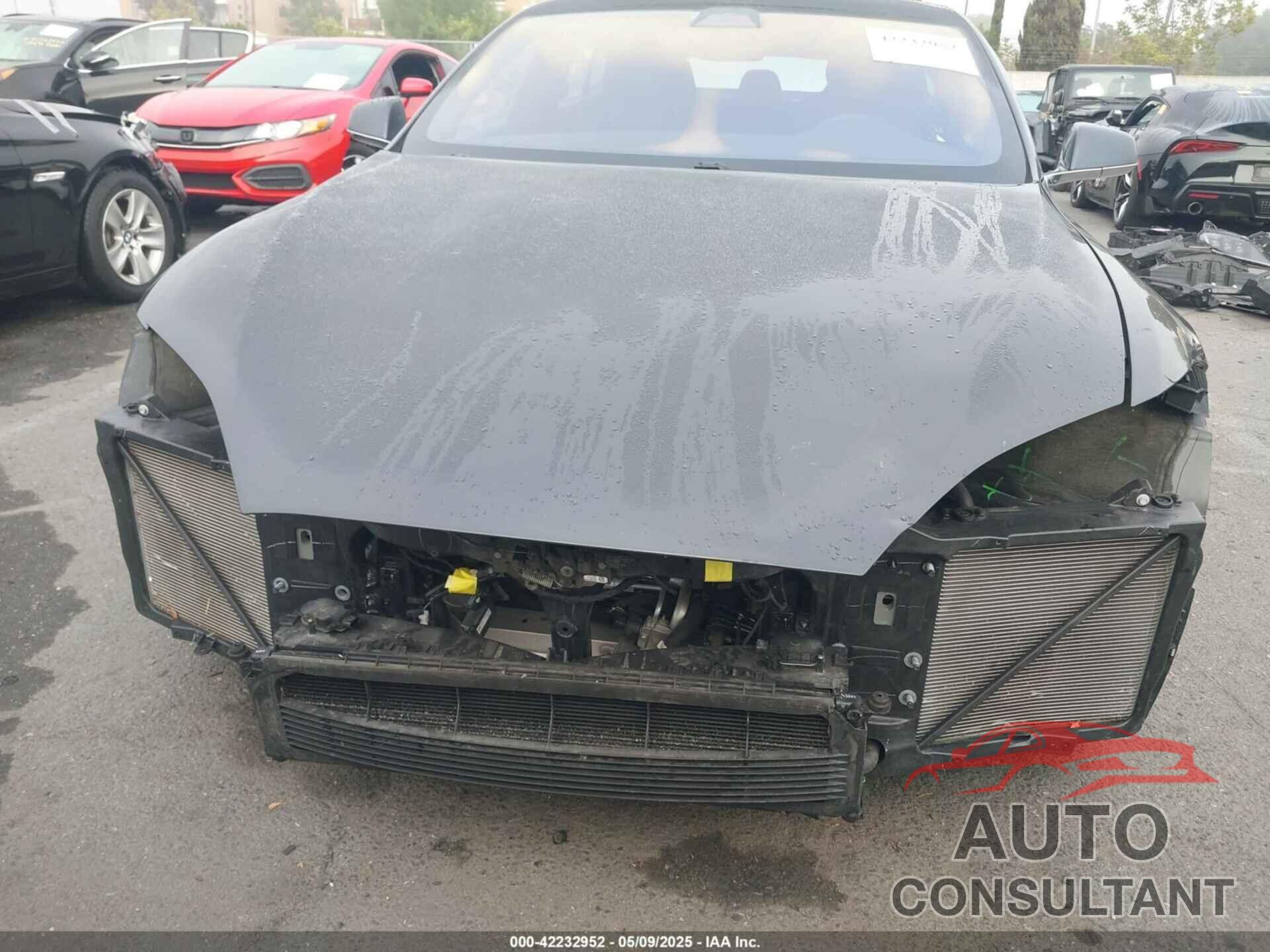 TESLA MODEL S 2017 - 5YJSA1E11HF205255