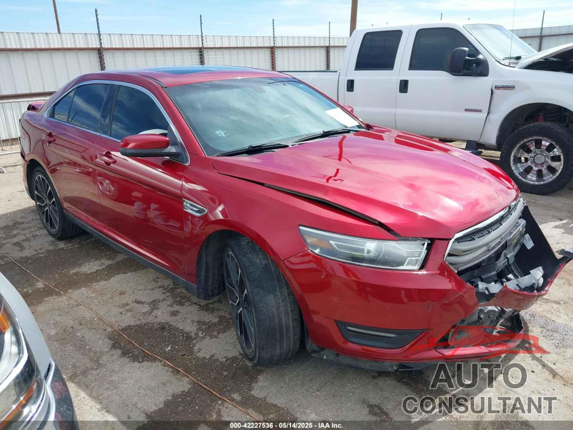 FORD TAURUS 2018 - 1FAHP2E88JG105568
