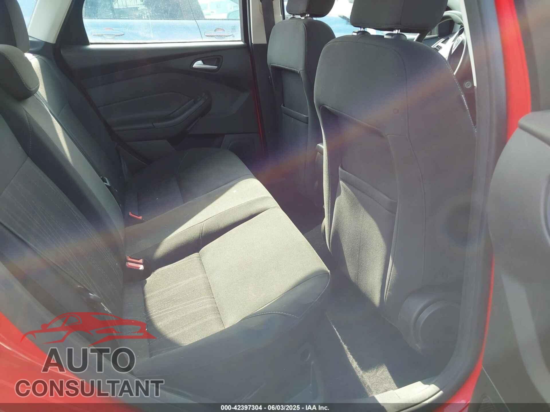FORD FOCUS 2016 - 1FADP3F26GL271263