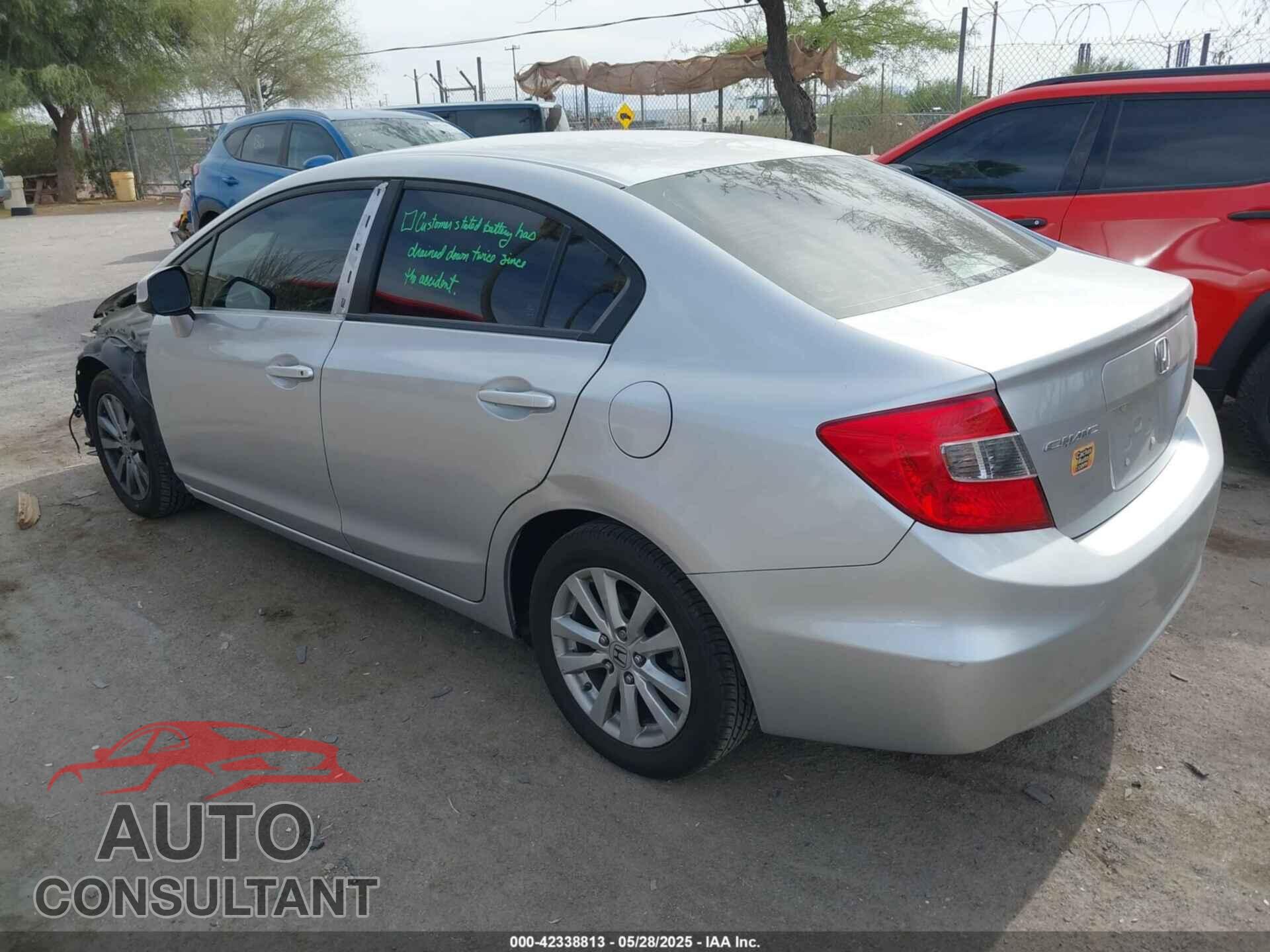 HONDA CIVIC 2012 - 19XFB2F88CE384229