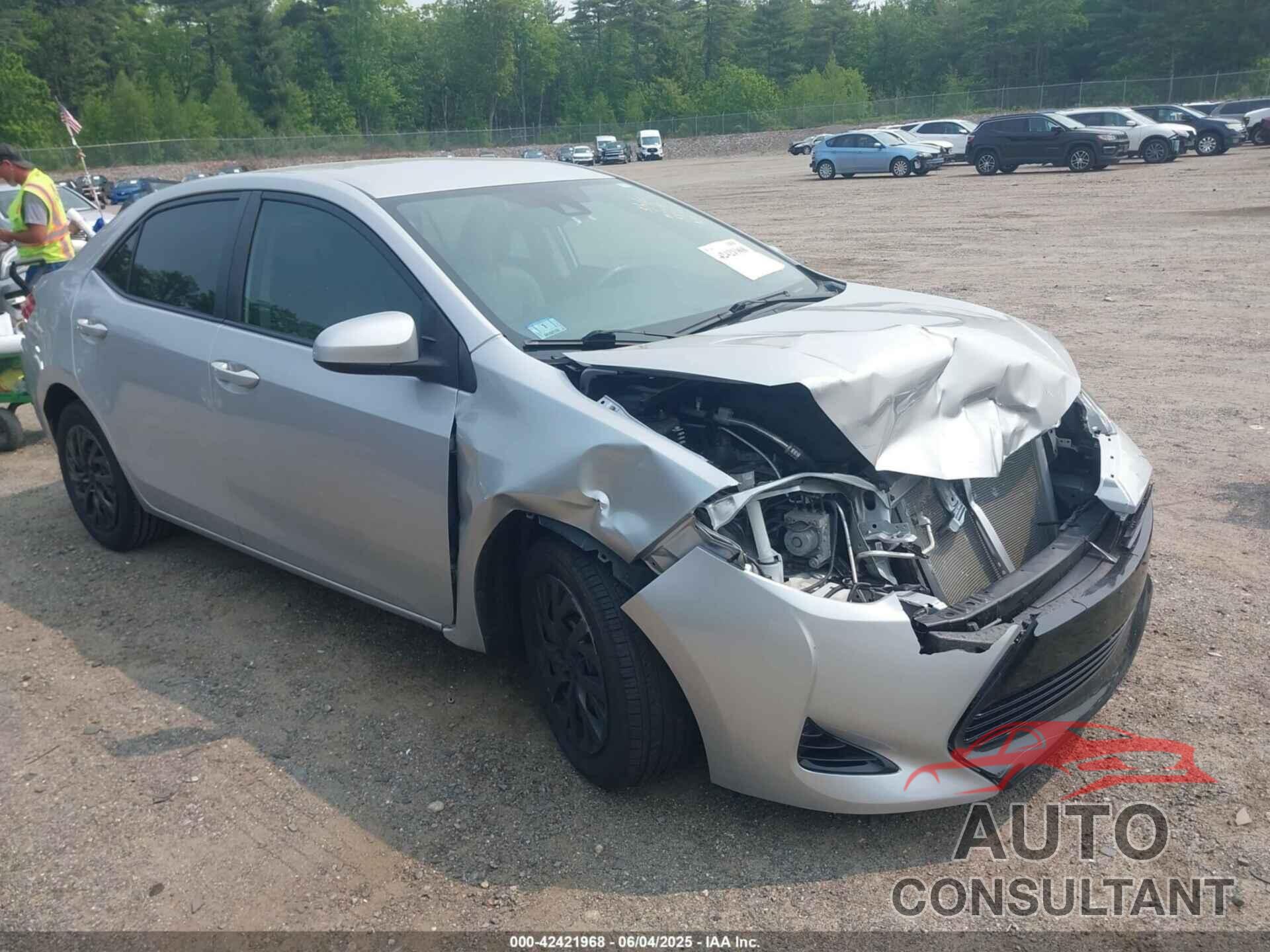 TOYOTA COROLLA 2018 - 2T1BURHE5JC105822