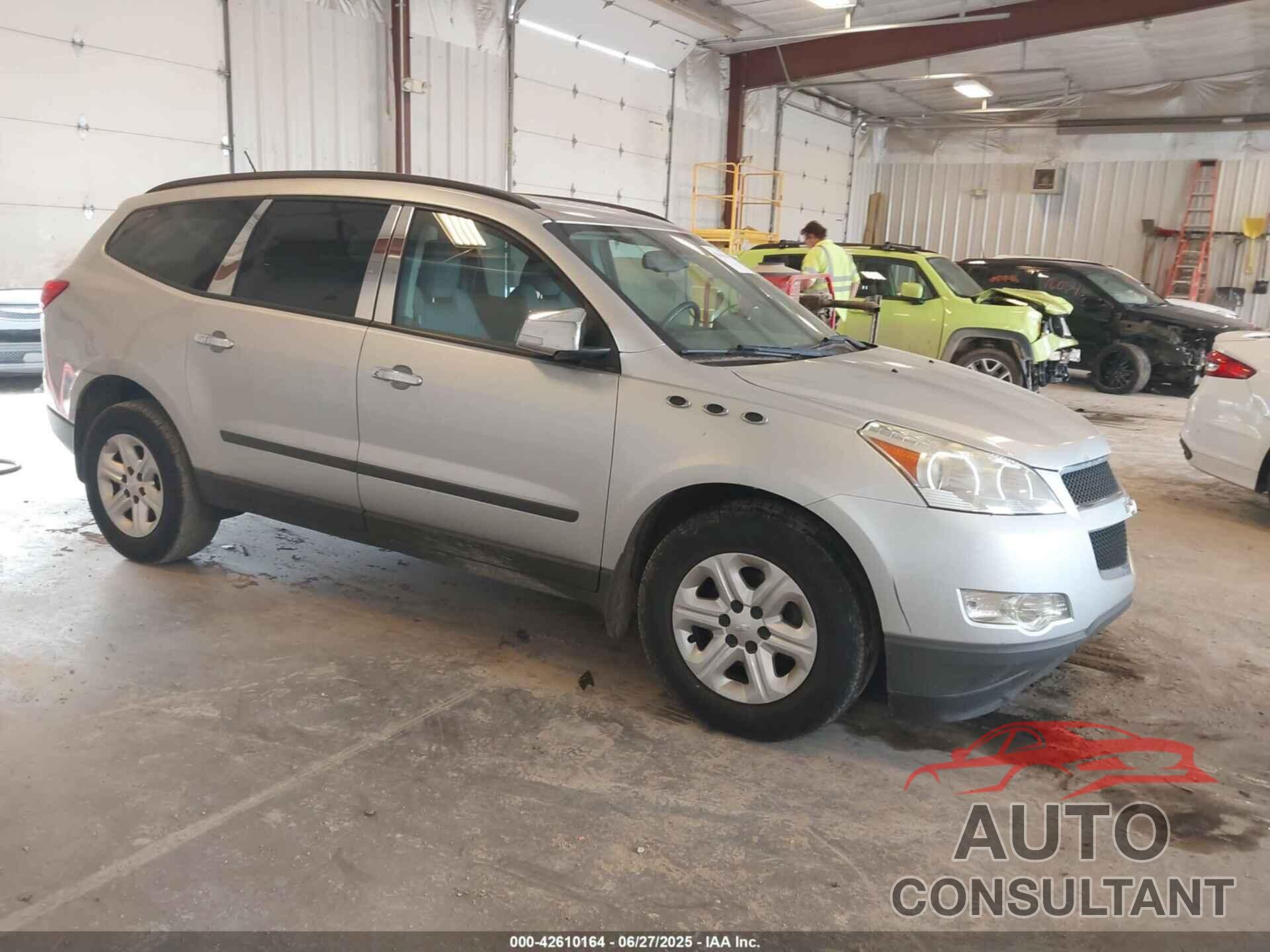CHEVROLET TRAVERSE 2012 - 1GNKVFED5CJ334474