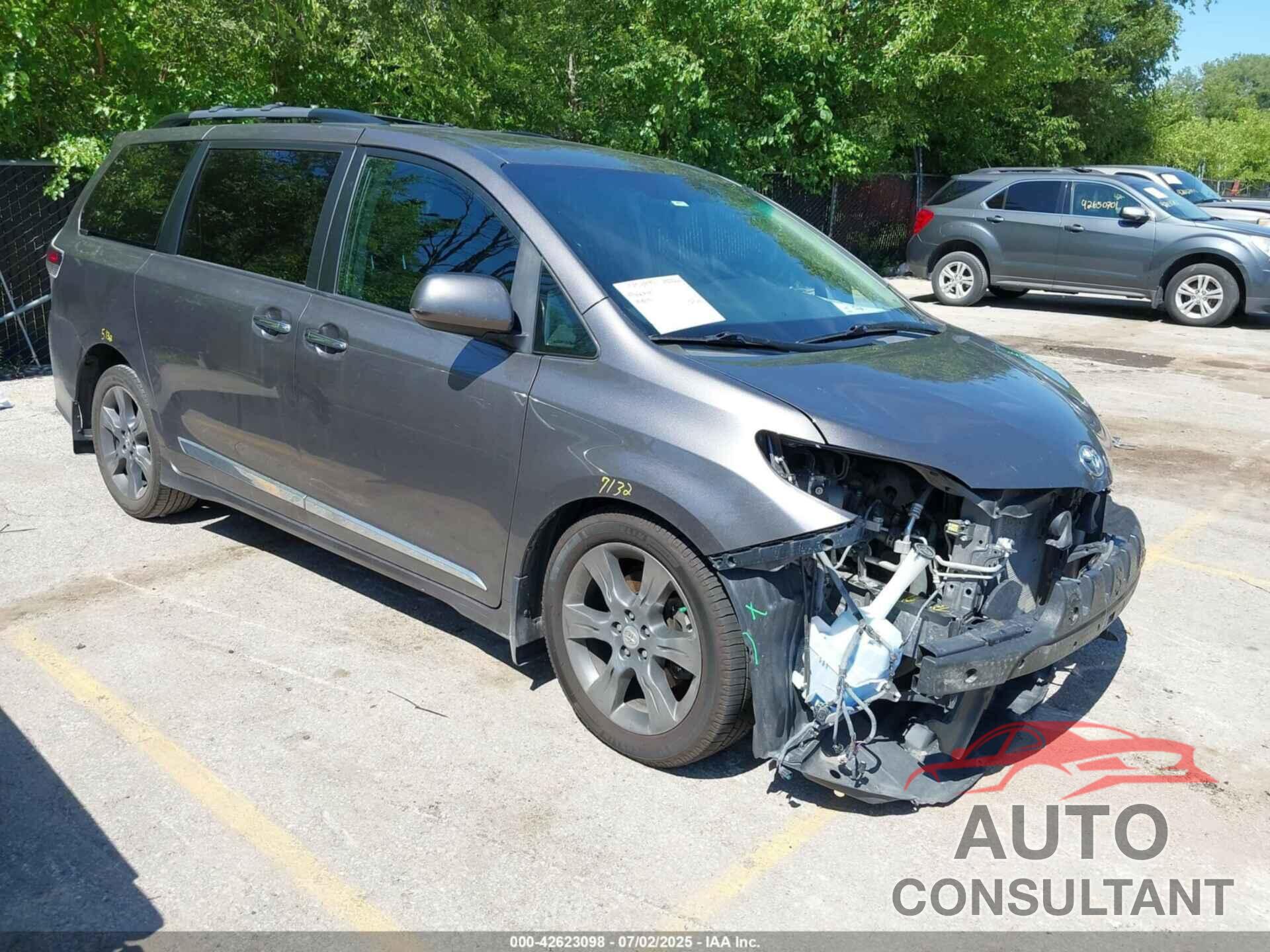 TOYOTA SIENNA 2016 - 5TDXK3DC8GS755869