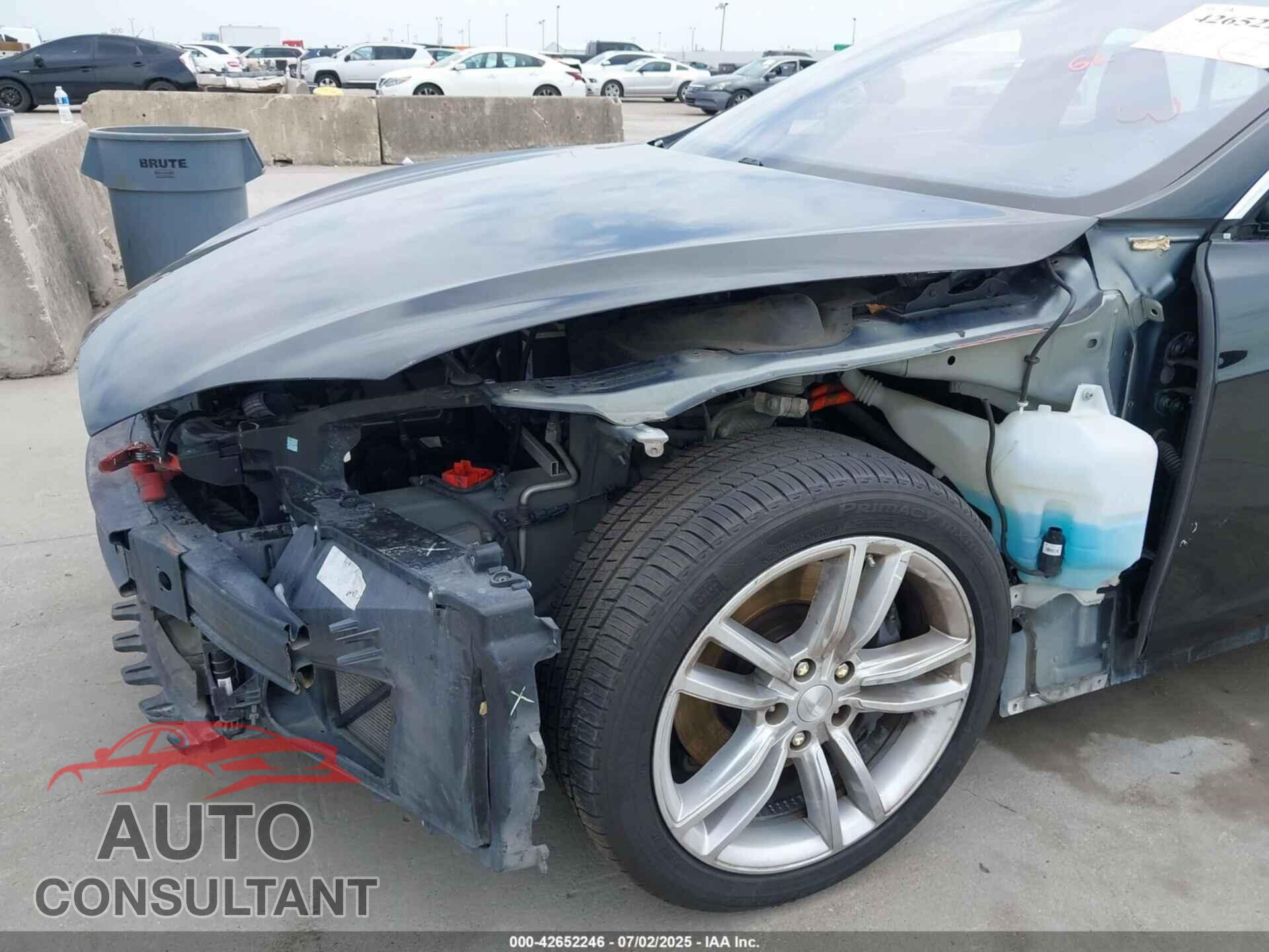 TESLA MODEL S 2015 - 5YJSA1S29FF087644