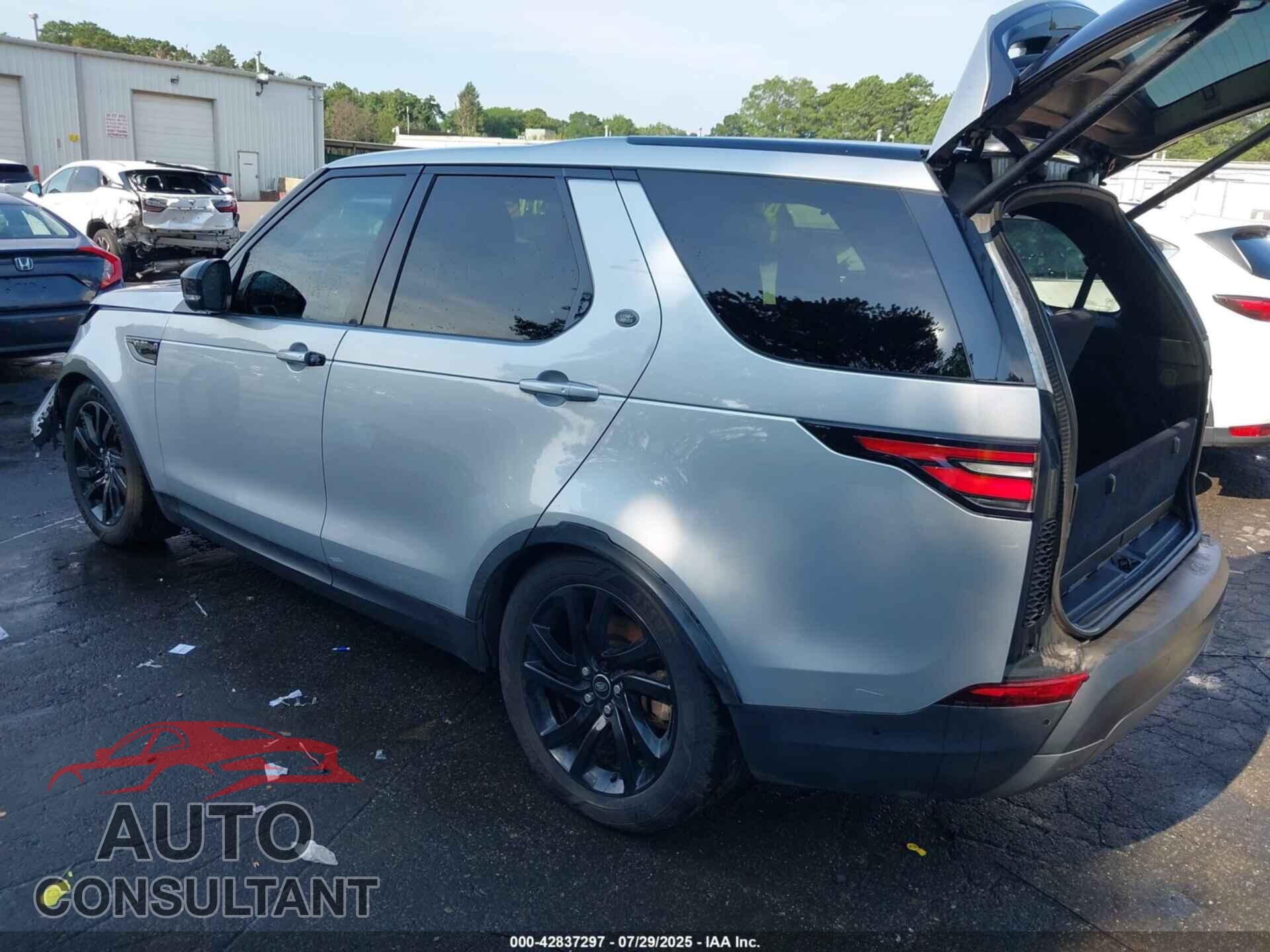 LAND ROVER DISCOVERY 2017 - SALRRBBV6HA042270