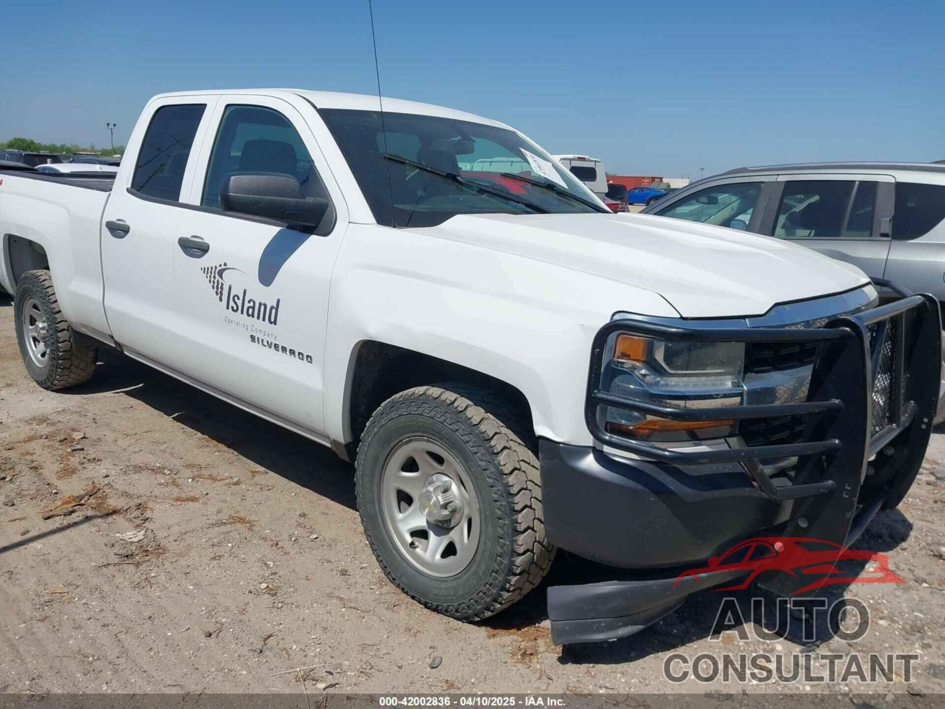 CHEVROLET SILVERADO 1500 2018 - 1GCVKNEC4JZ204037
