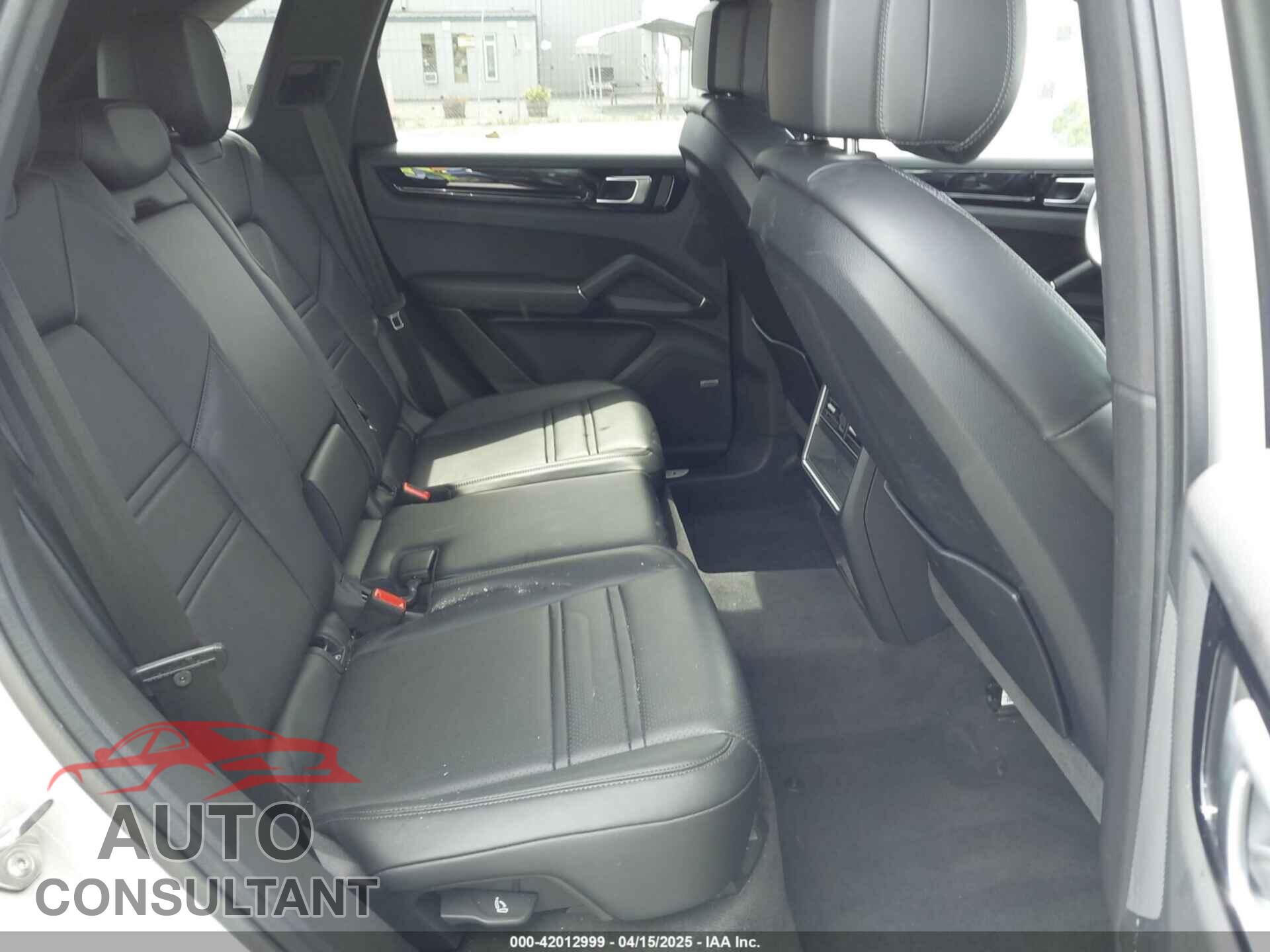 PORSCHE CAYENNE 2022 - WP1AA2AY0NDA03531