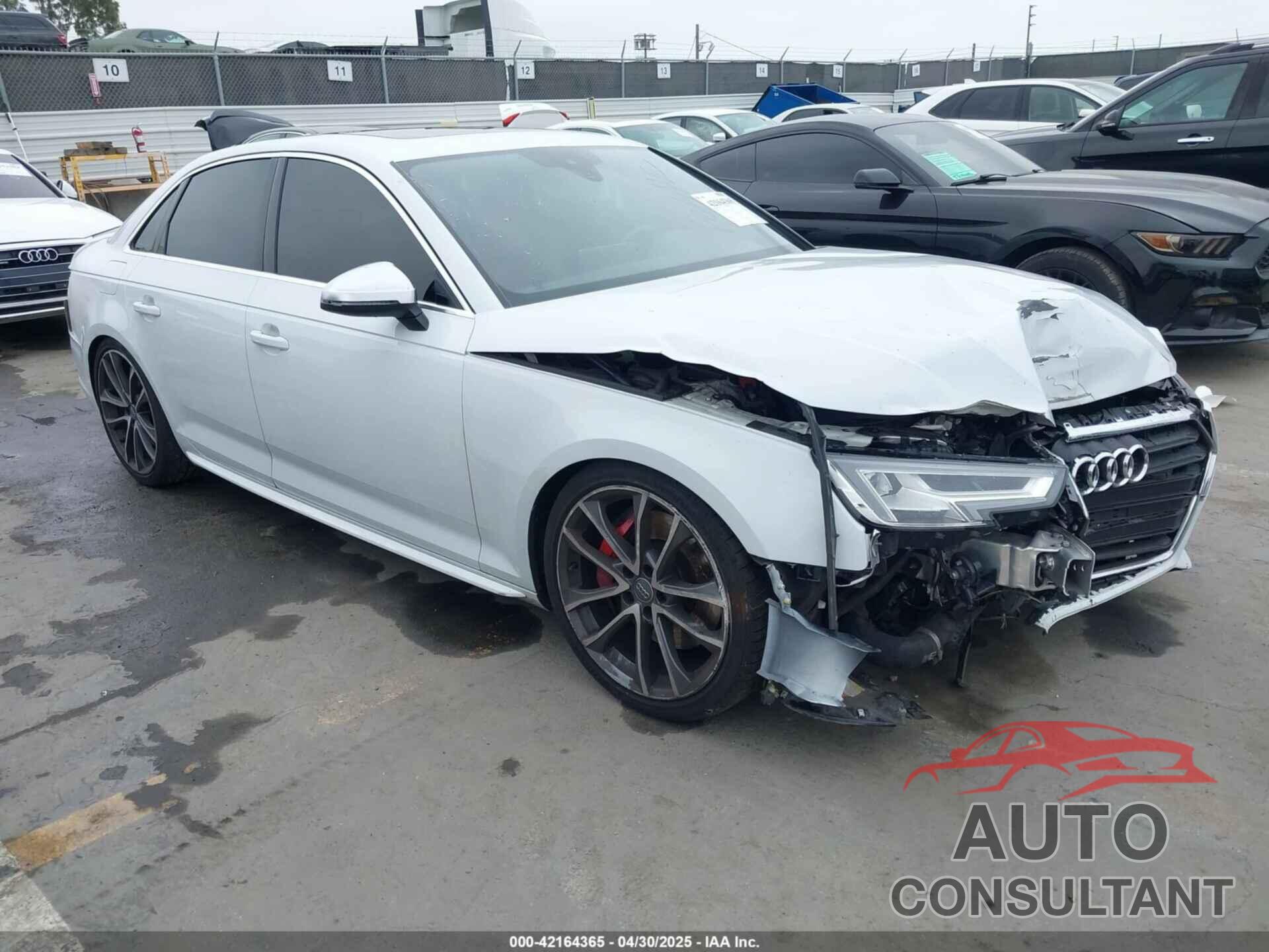 AUDI S4 2018 - WAUB4AF4XJA044884