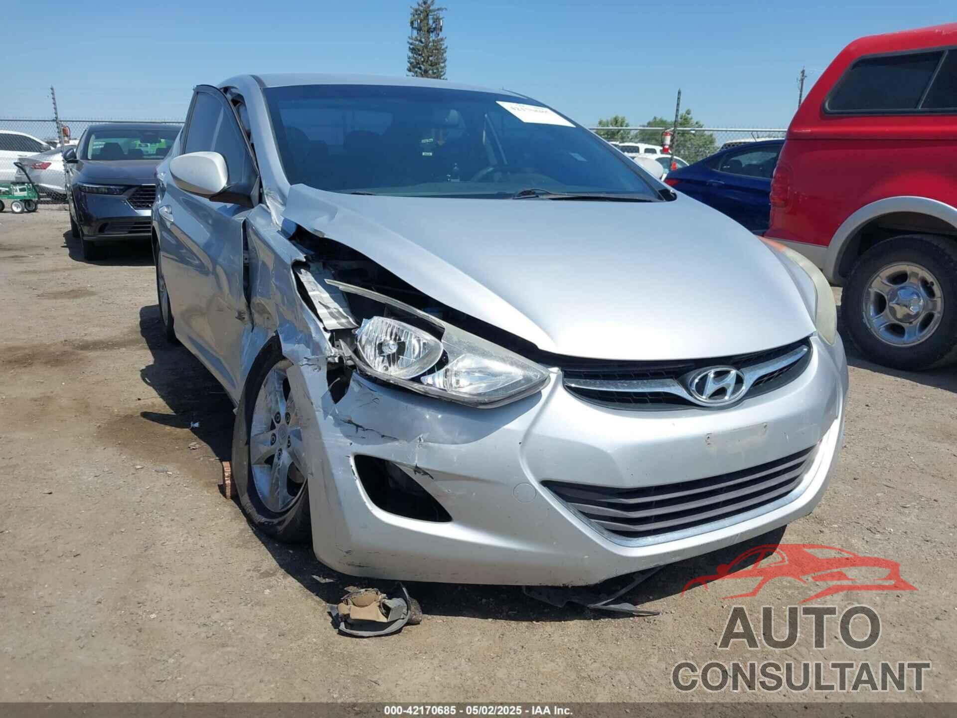 HYUNDAI ELANTRA 2013 - 5NPDH4AE9DH357634