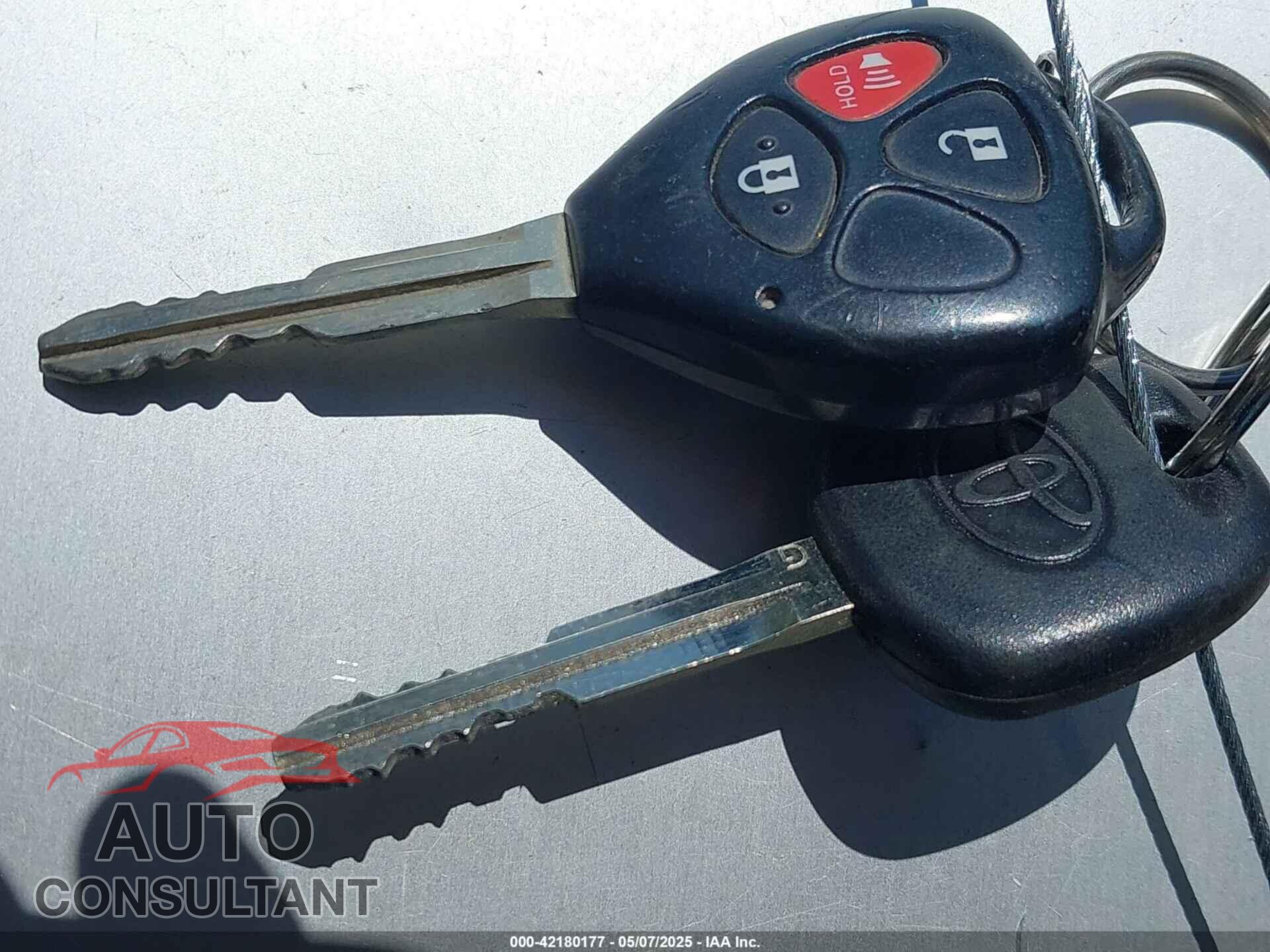 TOYOTA RAV4 2012 - 2T3BF4DV8CW180266