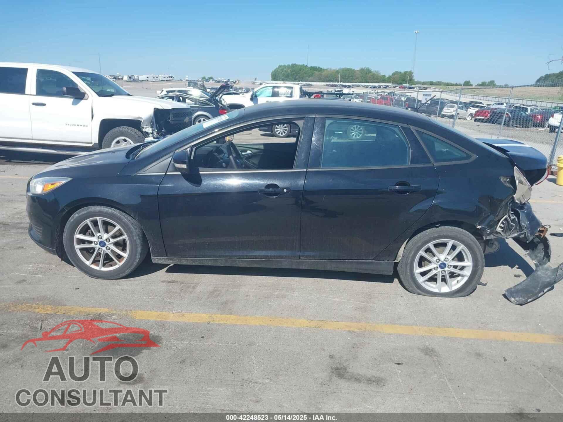 FORD FOCUS 2017 - 1FADP3F28HL216766