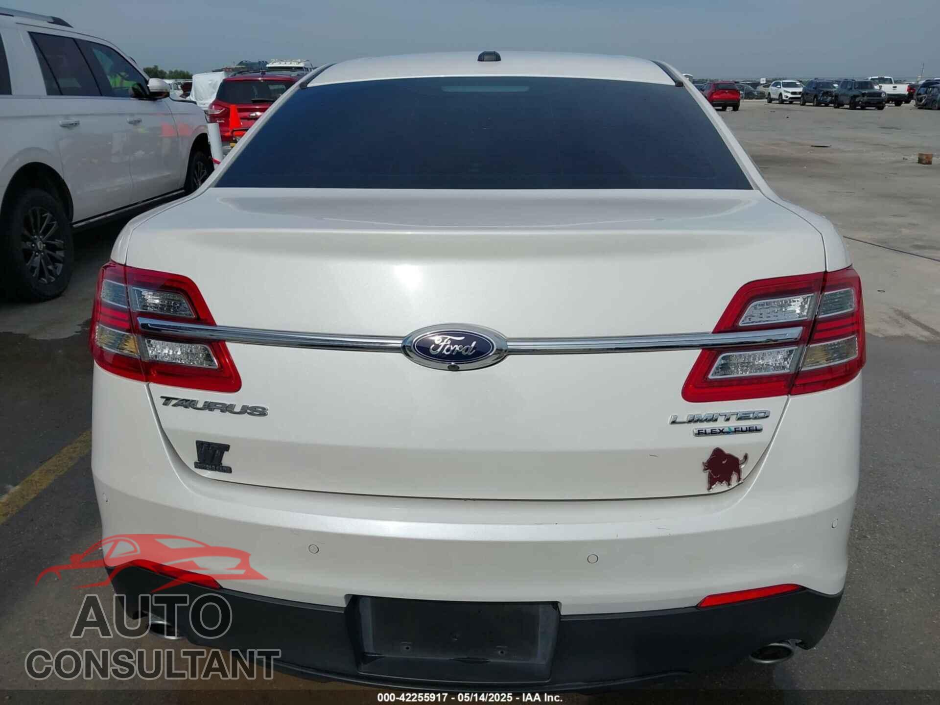 FORD TAURUS 2015 - 1FAHP2F83FG182936