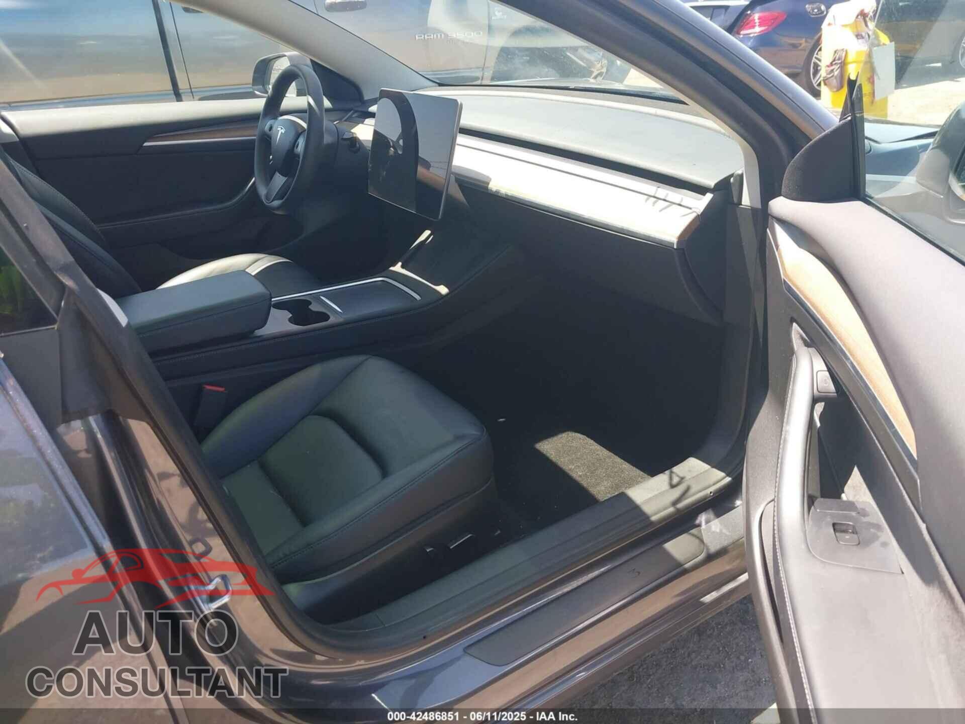 TESLA MODEL 3 2023 - 5YJ3E1EA2PF639384