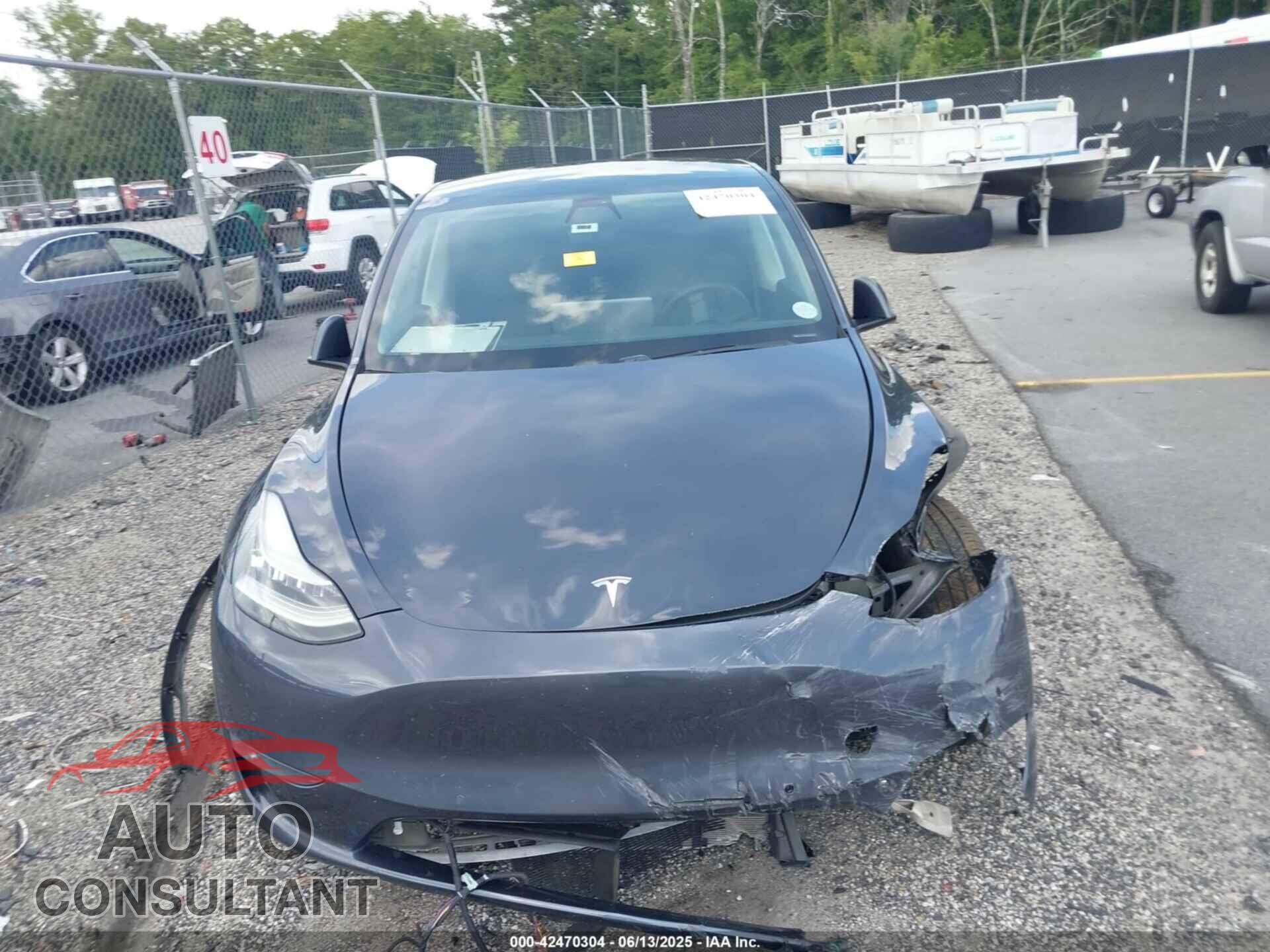 TESLA MODEL Y 2021 - 5YJYGDEE1MF083326