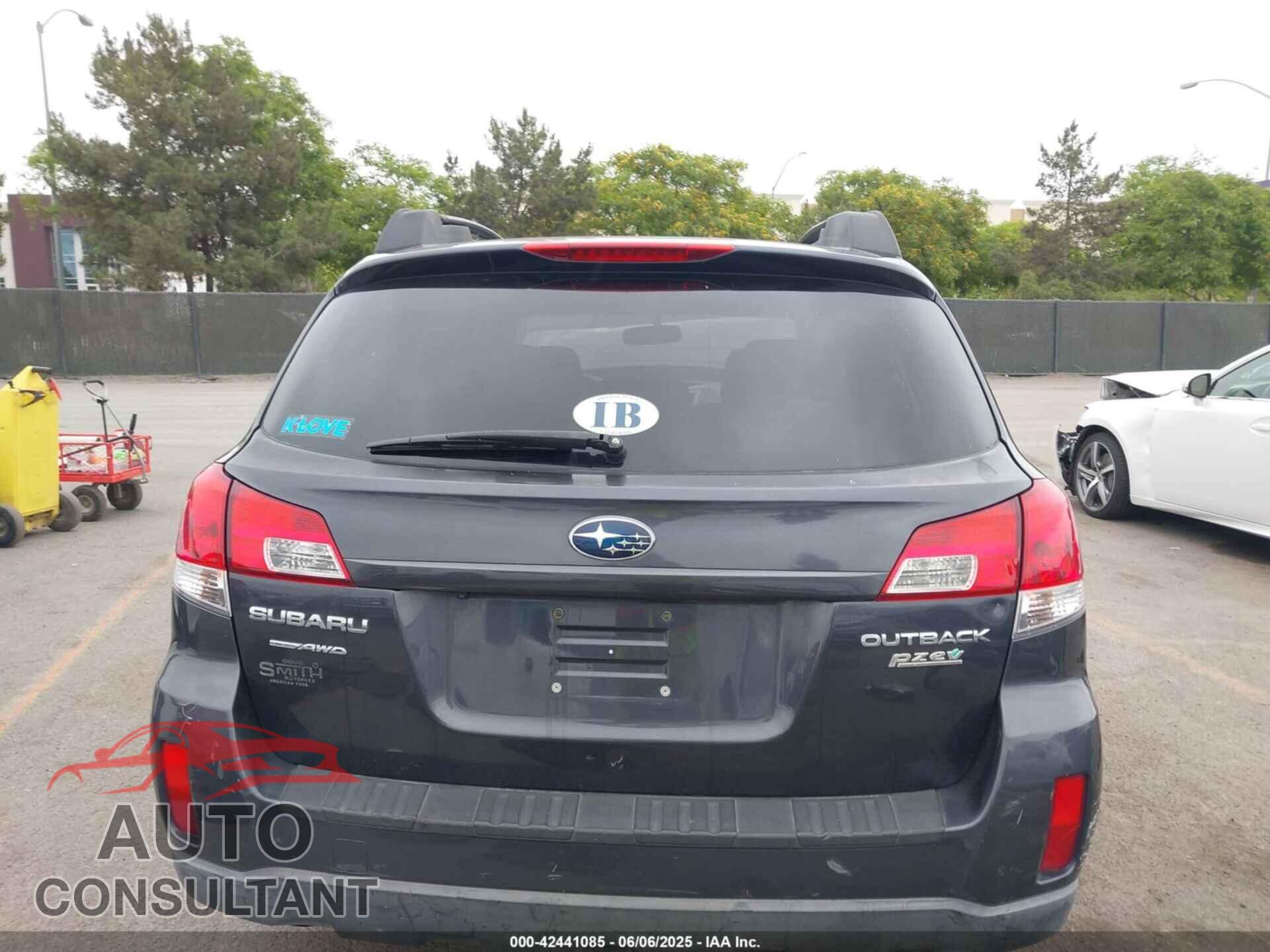 SUBARU OUTBACK 2011 - 4S4BRBGC9B3318433