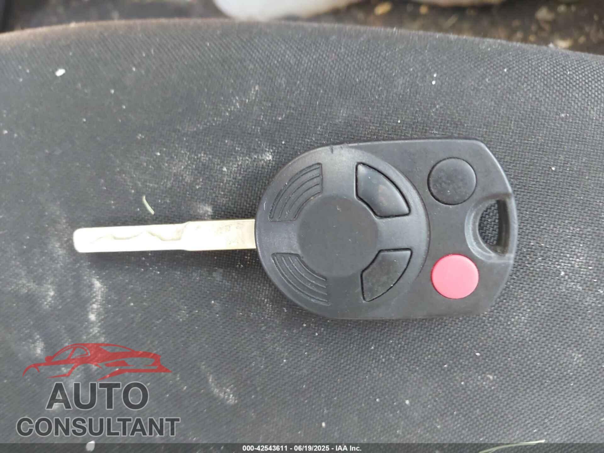 FORD FOCUS 2016 - 1FADP3E23GL288247