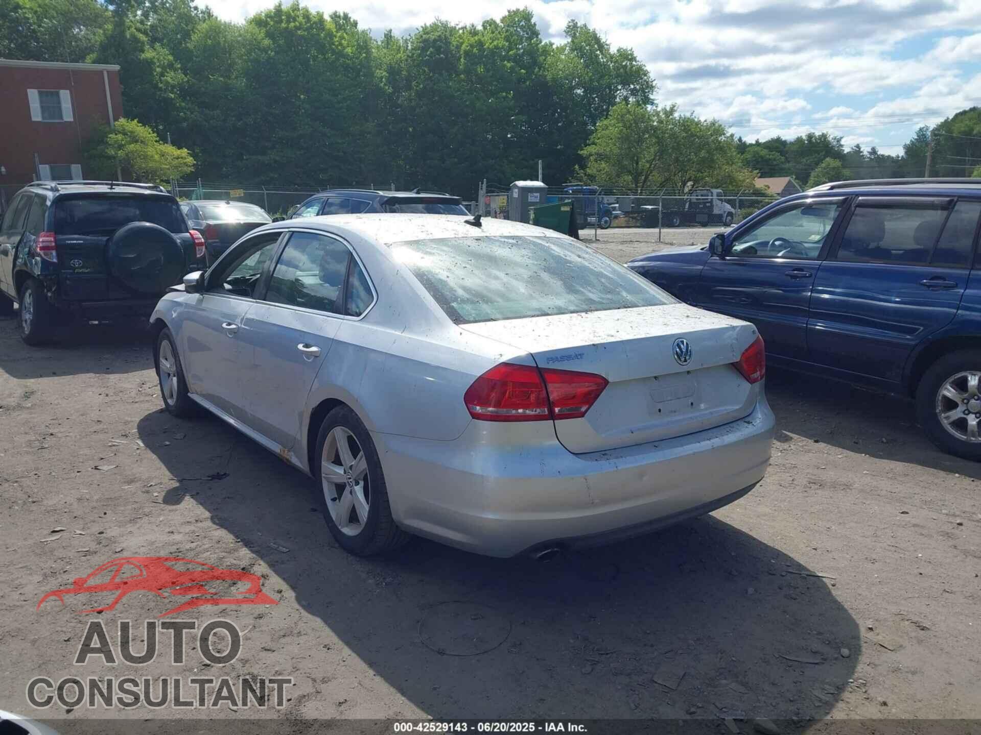 VOLKSWAGEN PASSAT 2012 - 1VWBP7A38CC061506