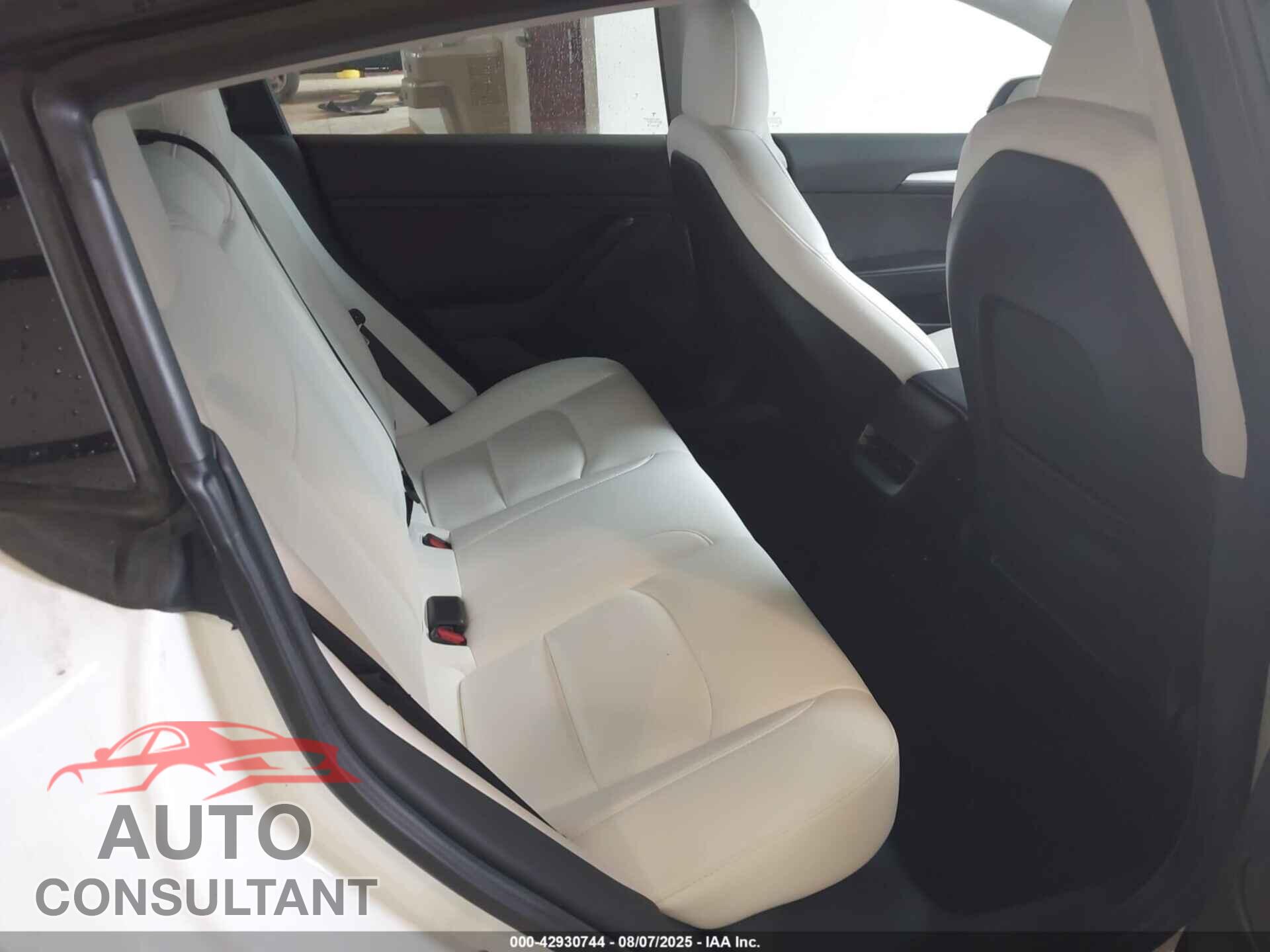 TESLA MODEL 3 2022 - 5YJ3E1EB8NF152275