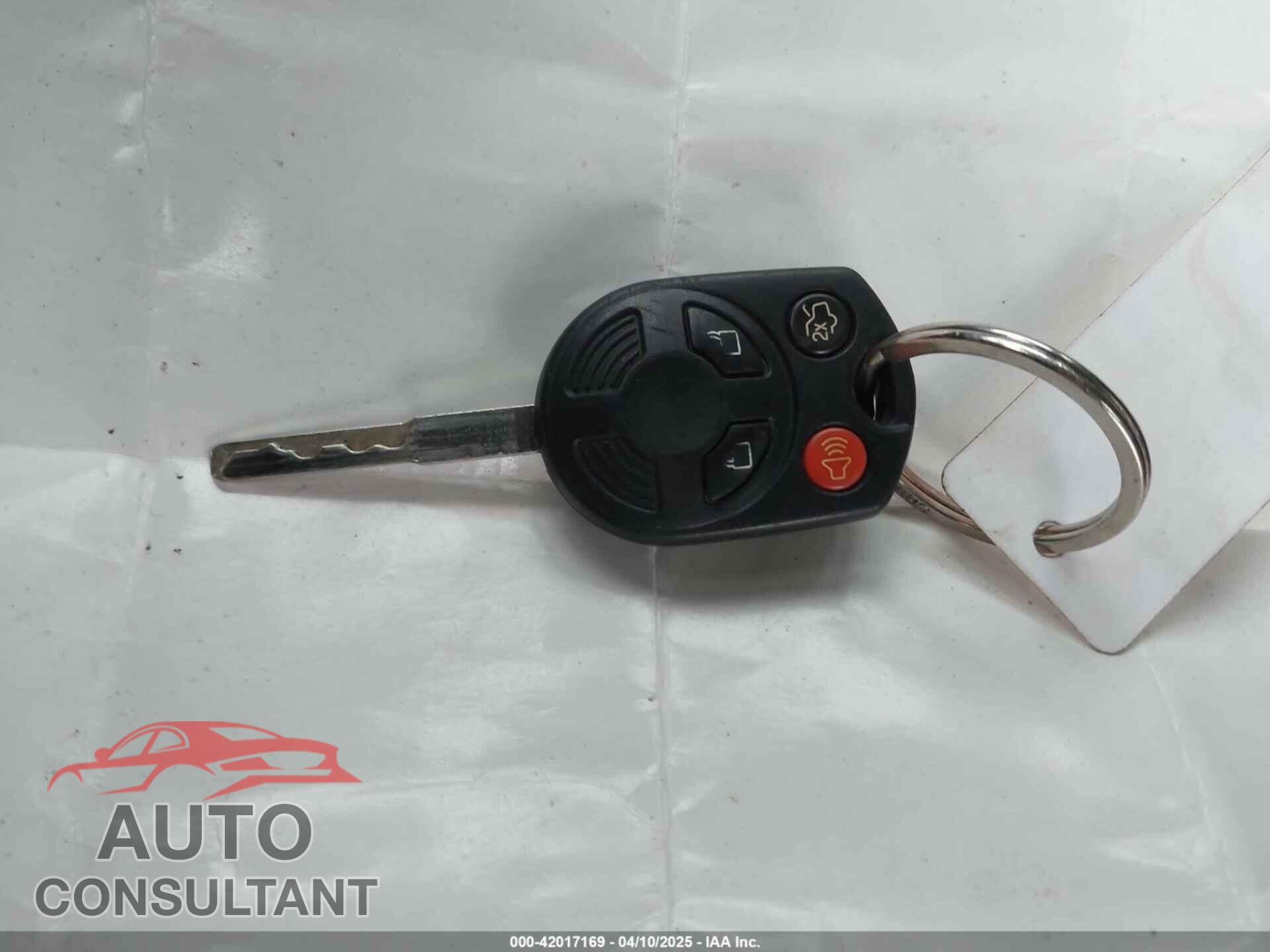 FORD FOCUS 2016 - 1FADP3F26GL305136