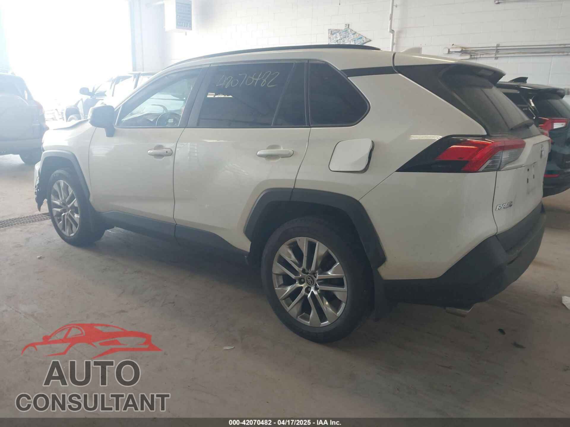TOYOTA RAV4 2021 - 2T3A1RFVXMW144889