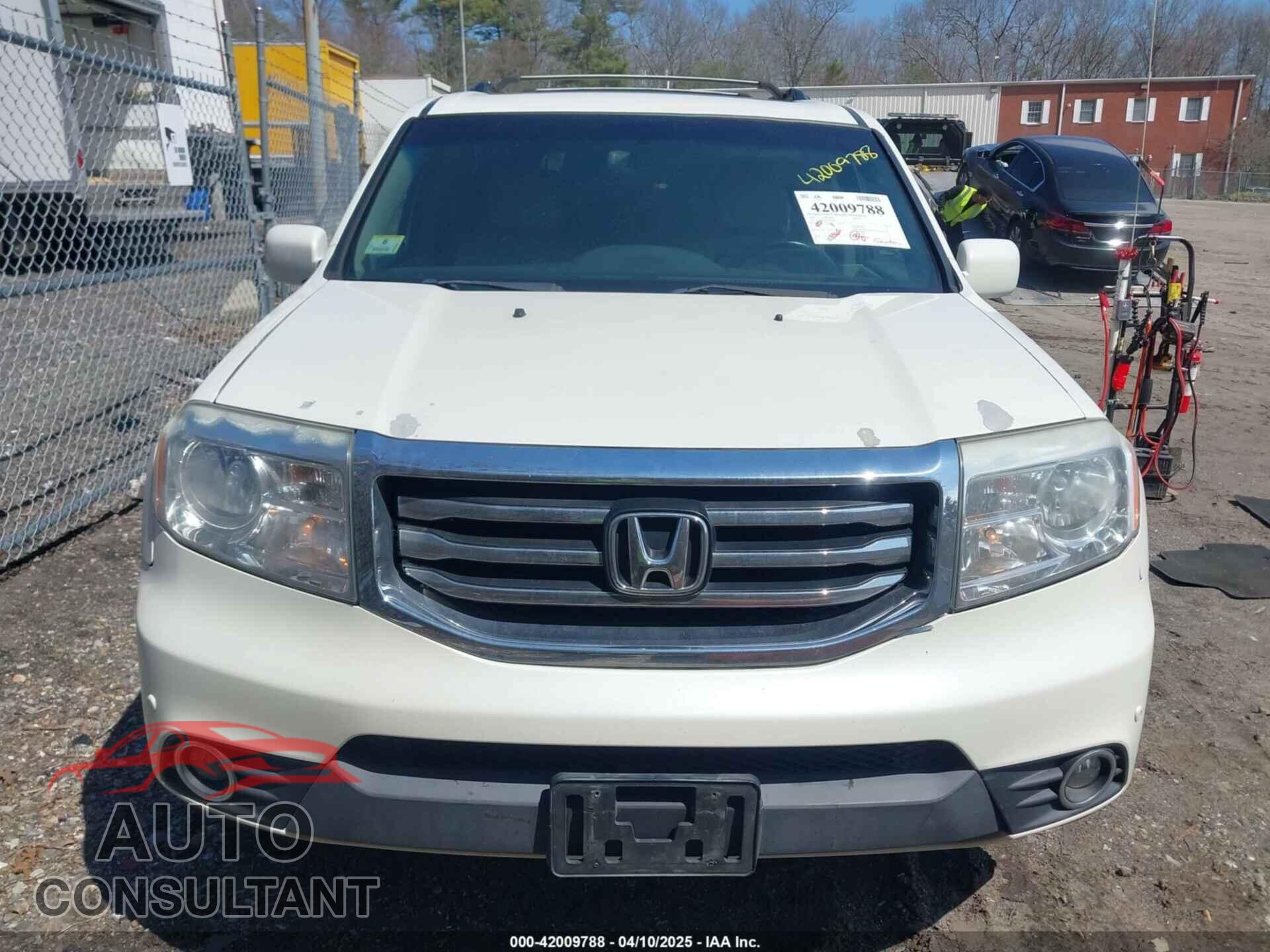 HONDA PILOT 2013 - 5FNYF4H94DB077831