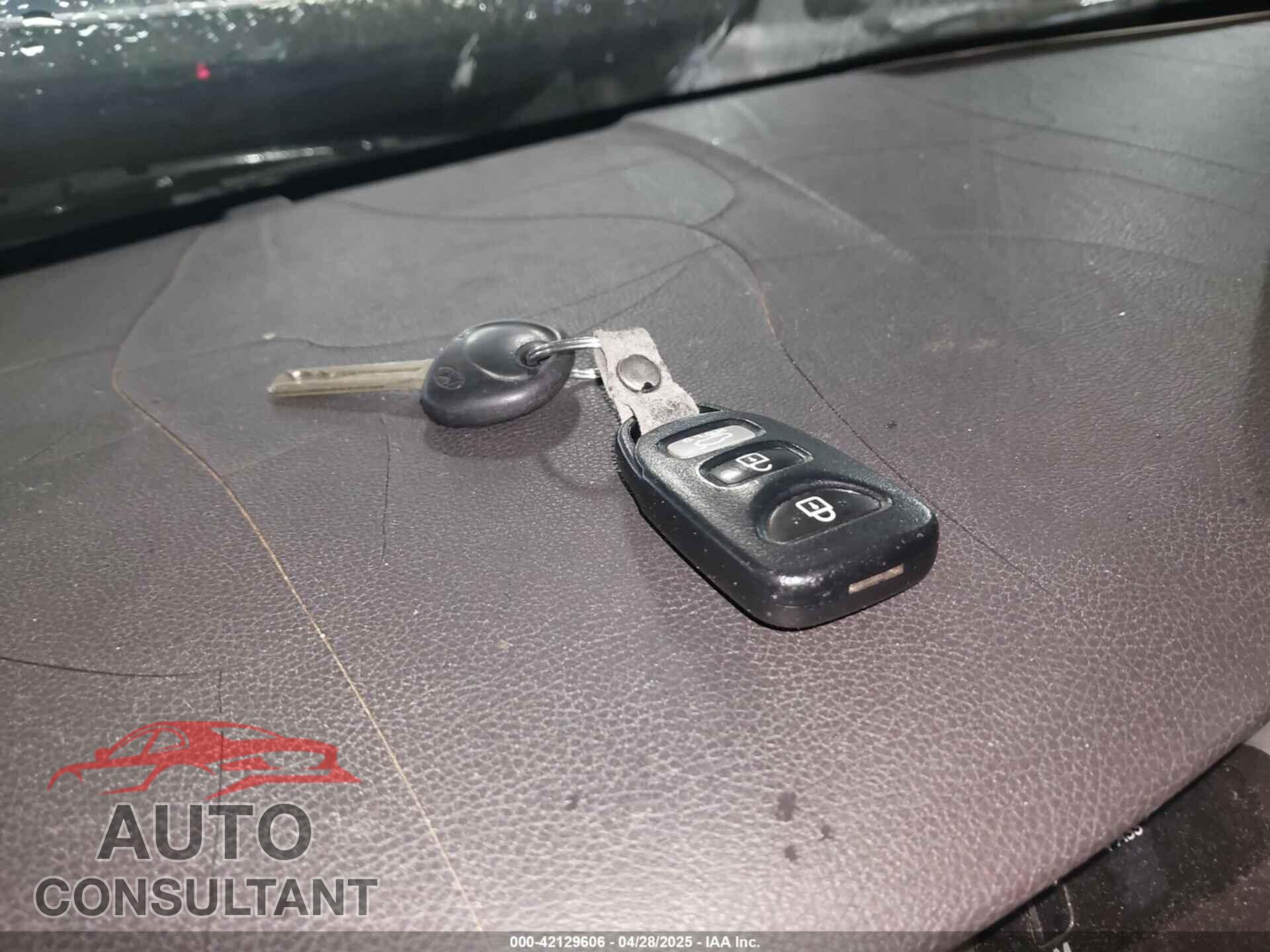 HYUNDAI SONATA 2011 - 5NPEB4AC1BH084934
